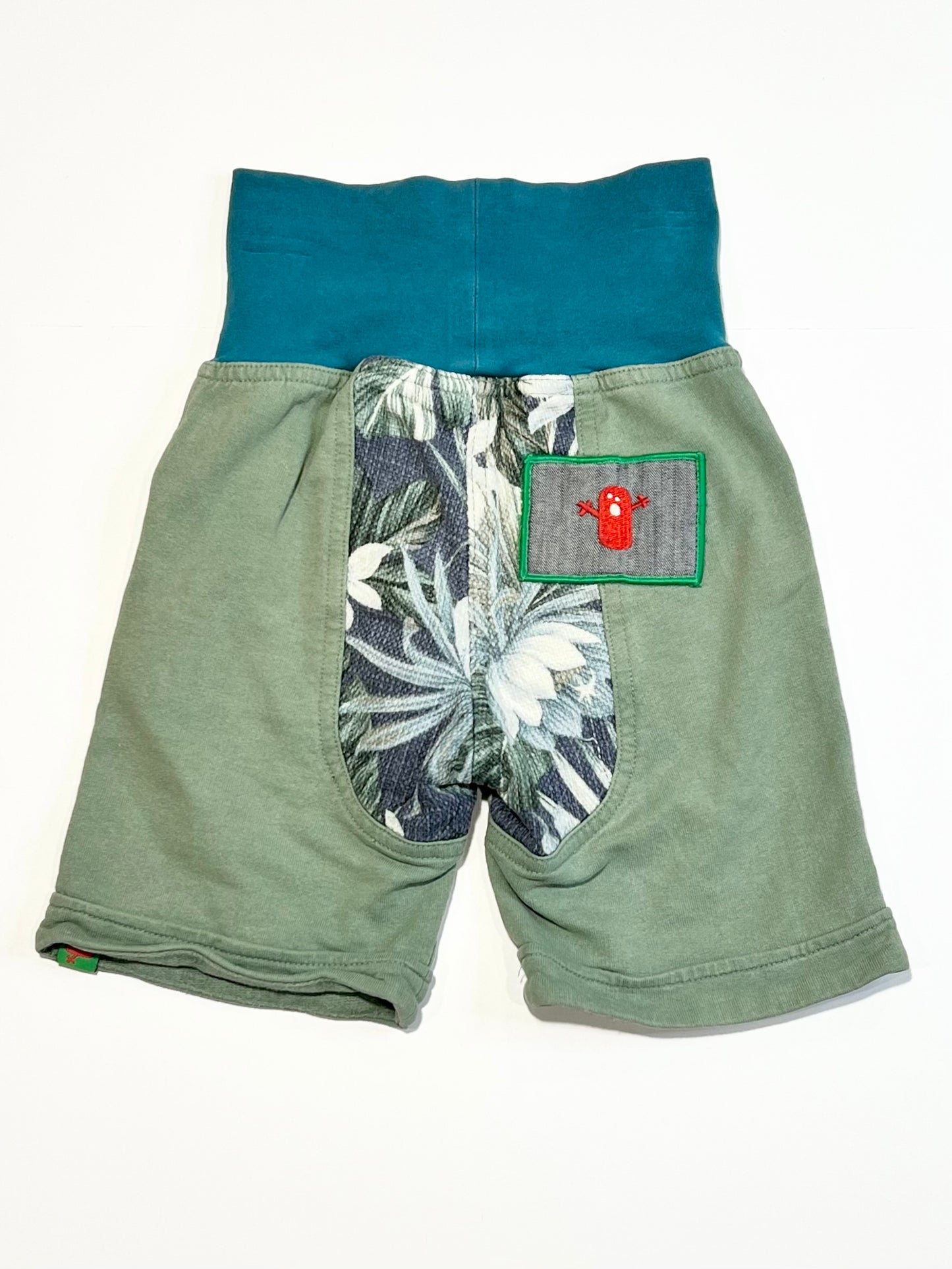 Jersey pull-up shorts - Size 4-5