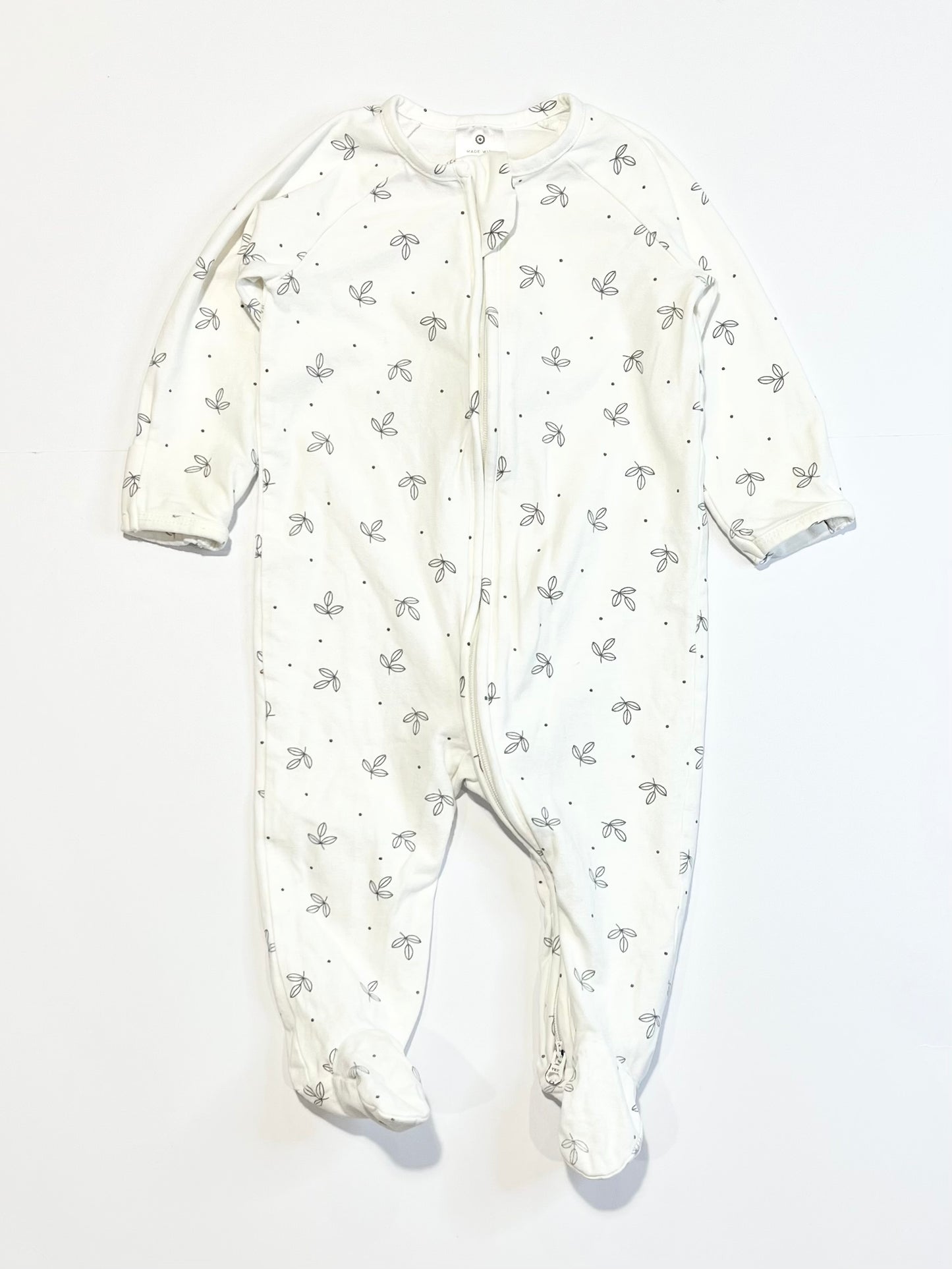Leafy zip onesie - Size 00