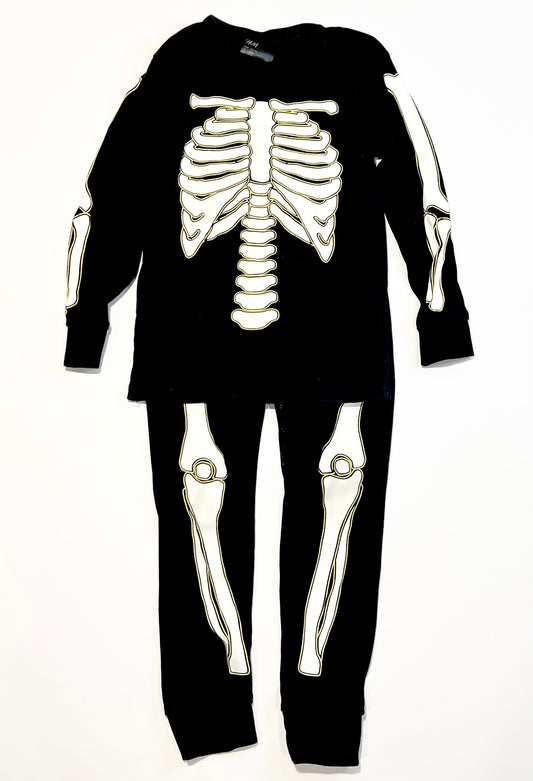 Skeleton pyjamas - Size 4-6