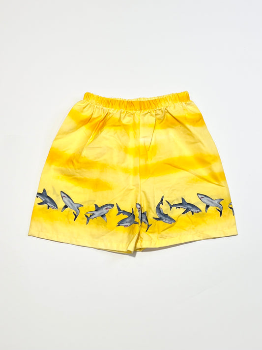 Cotton shark shorts - Size 4