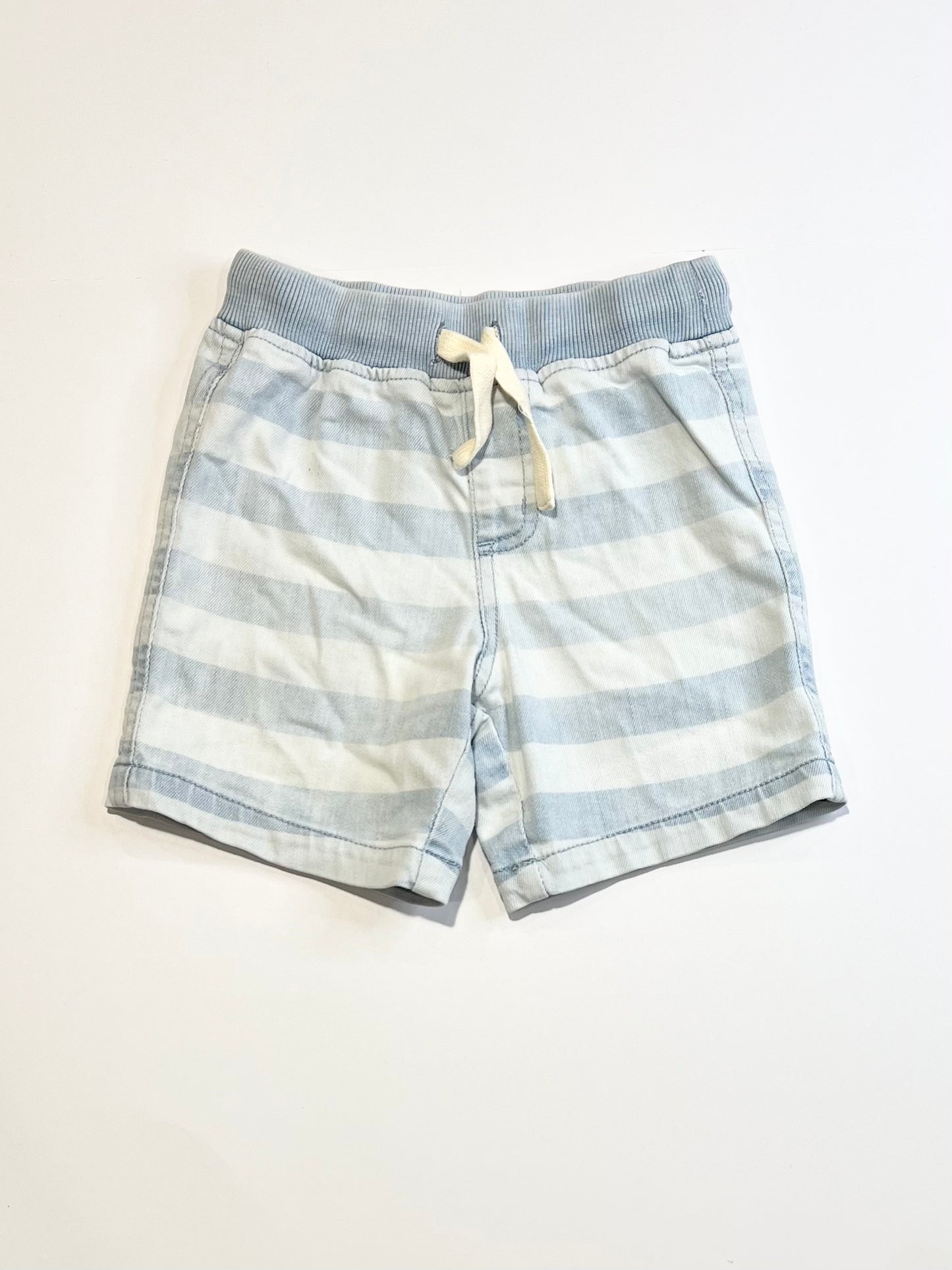 Pull up denim shorts - Size 2