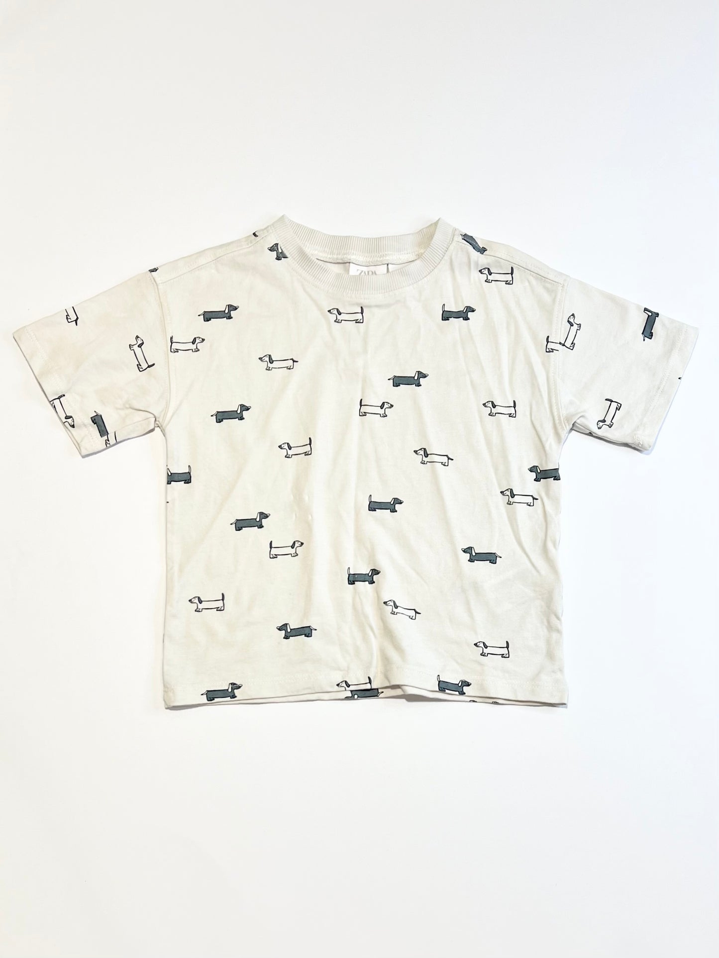 Grey sausage dogs tee - Size 2