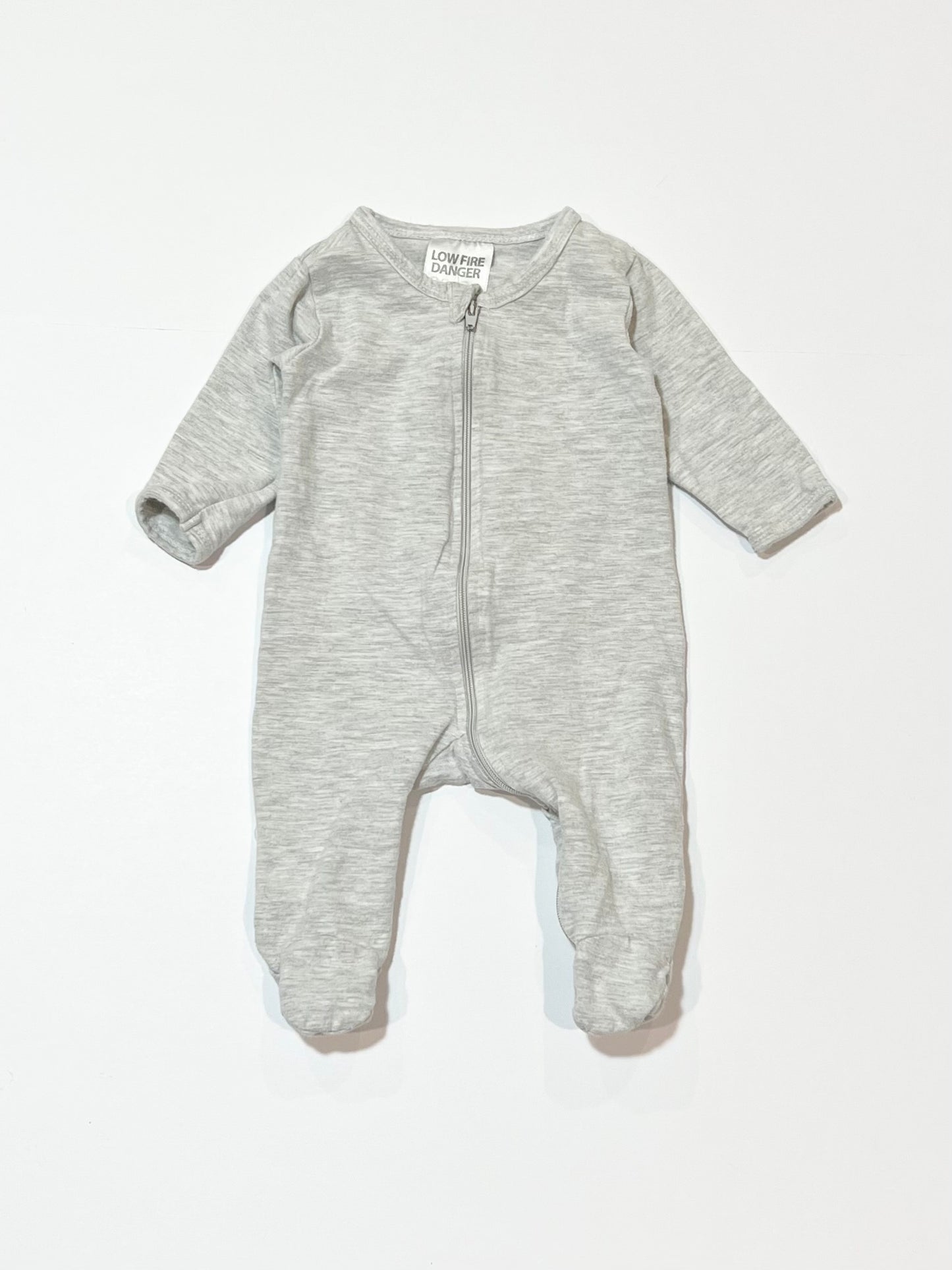 Grey zip onesie - Size 0000