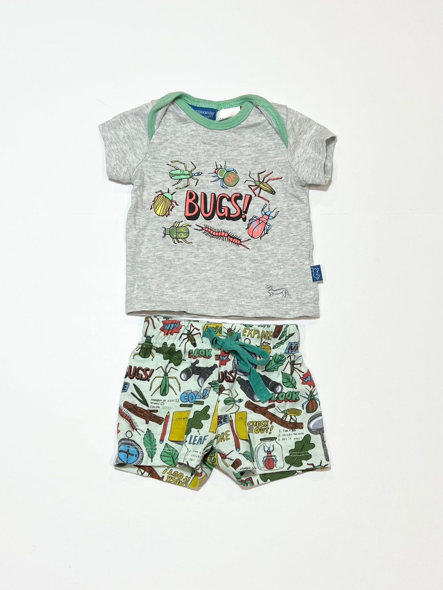 Bugs! pyjamas - Size 000