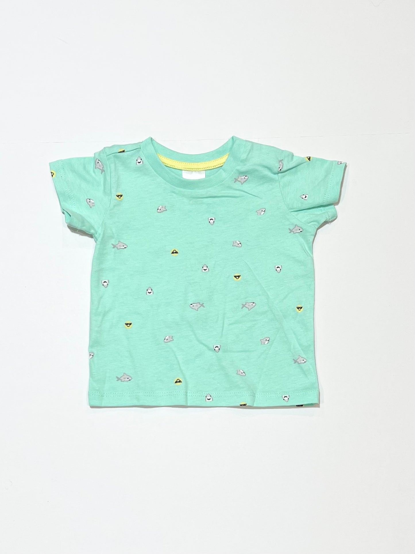 Green shark tee - Size 000