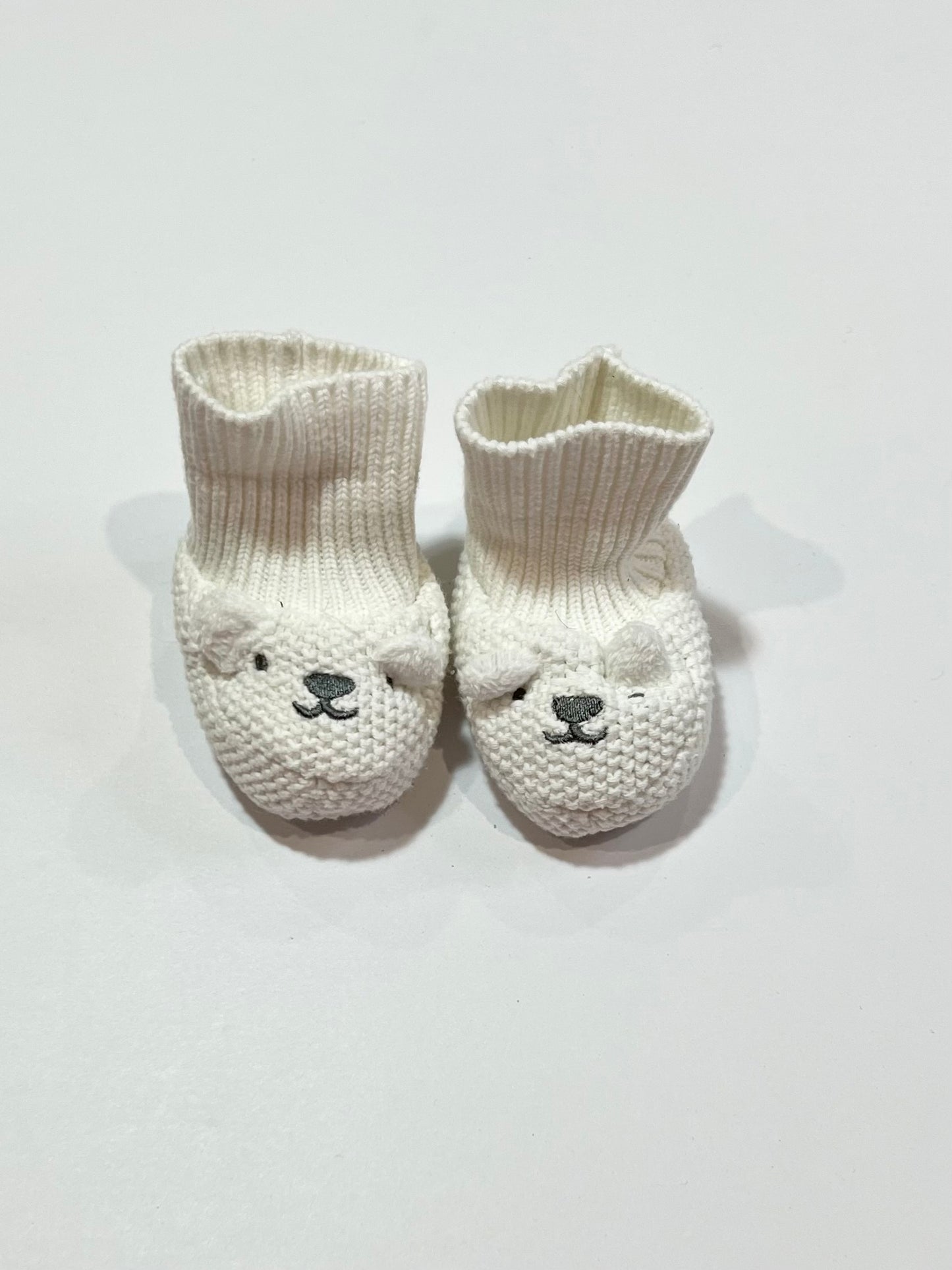 White bear booties - Size newborn