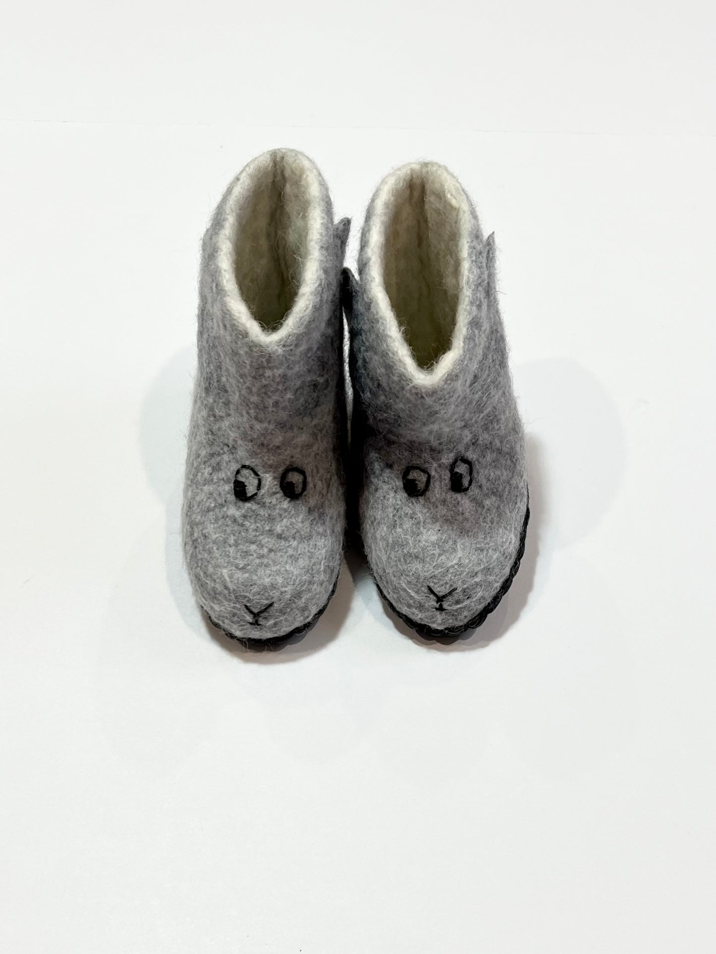 Grey felt boots - Size 1-2 years