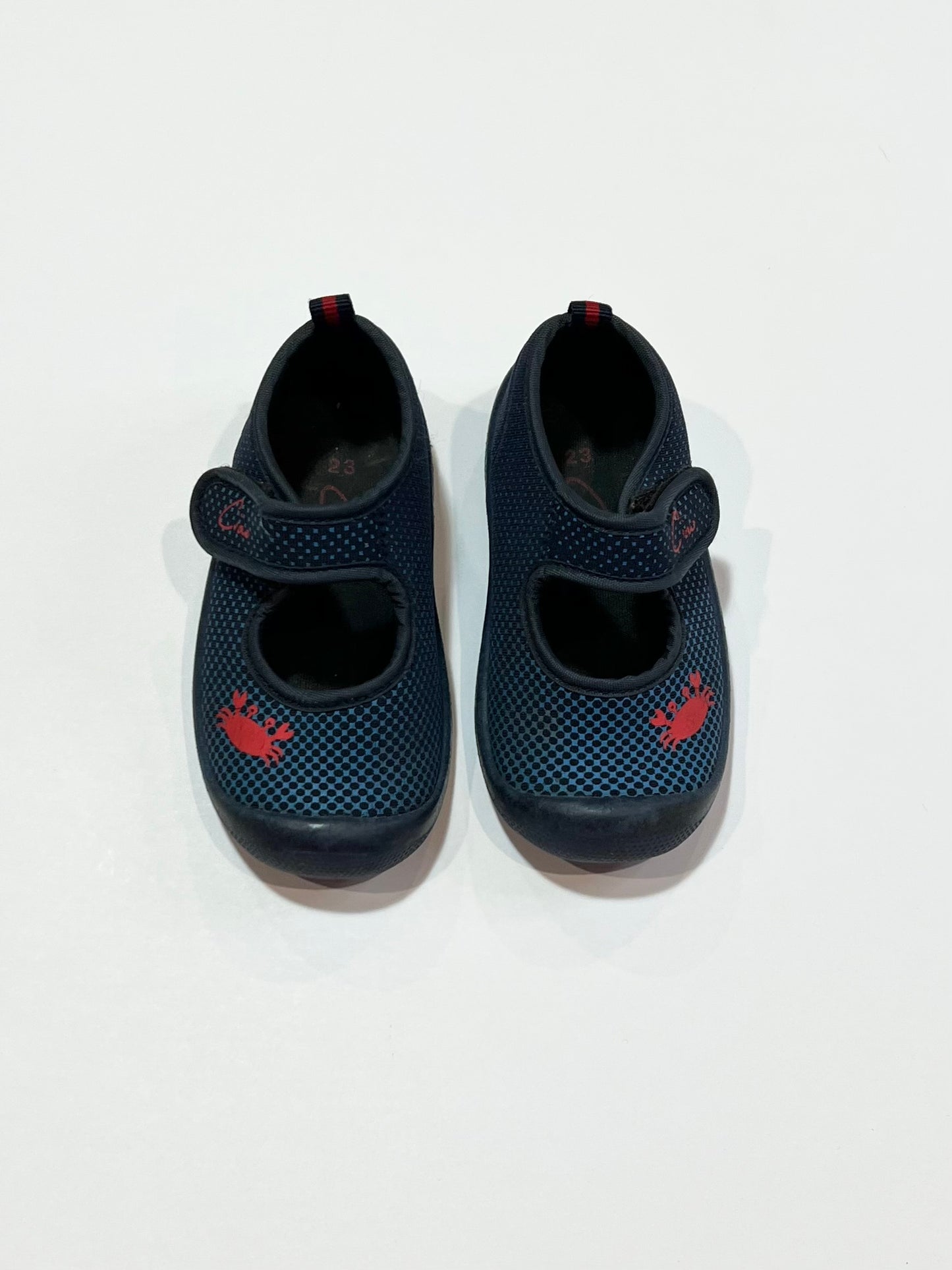 Crab beach shoes - Size EU23