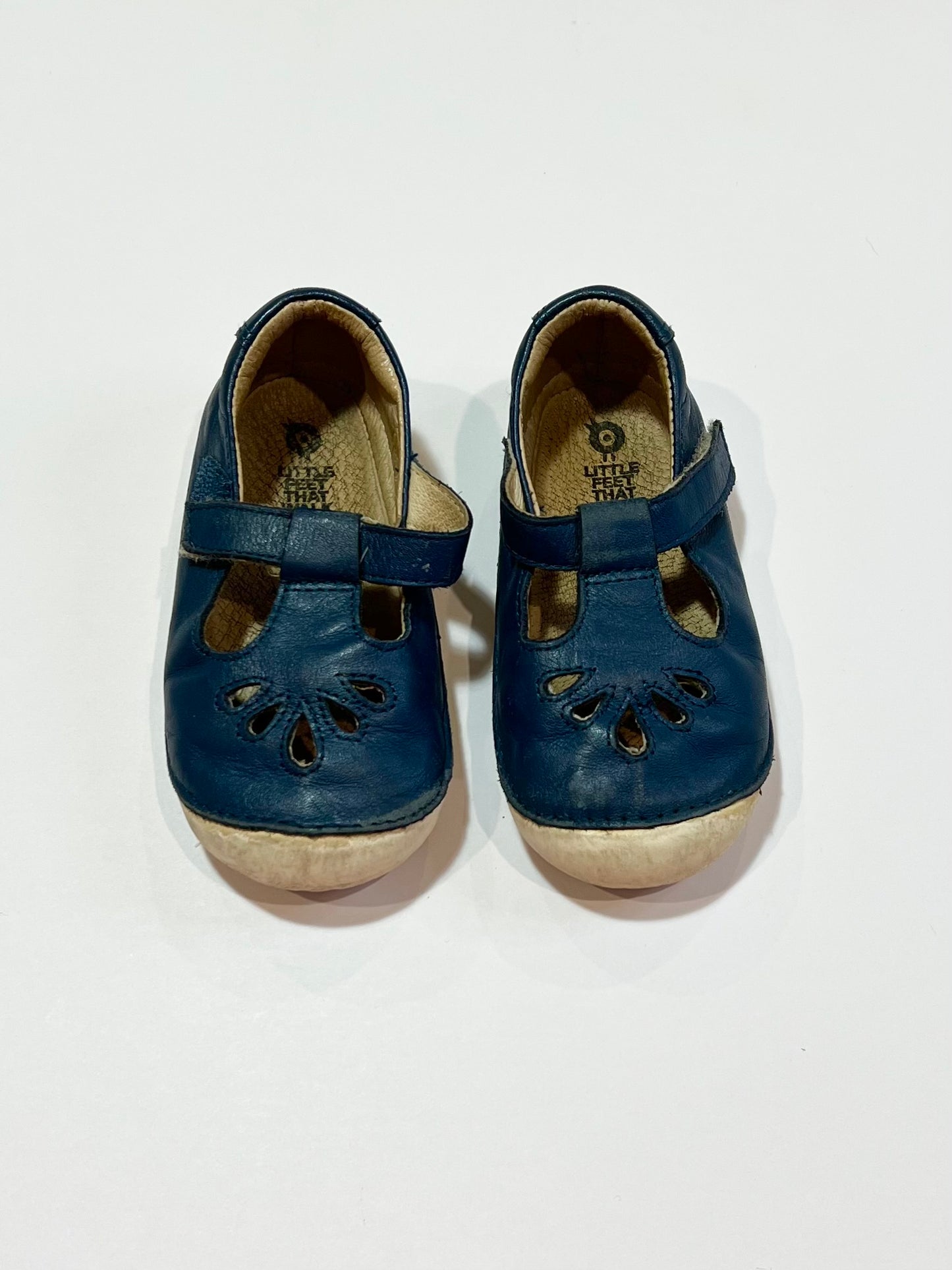 Navy leather shoes - Size AU7 / EU24