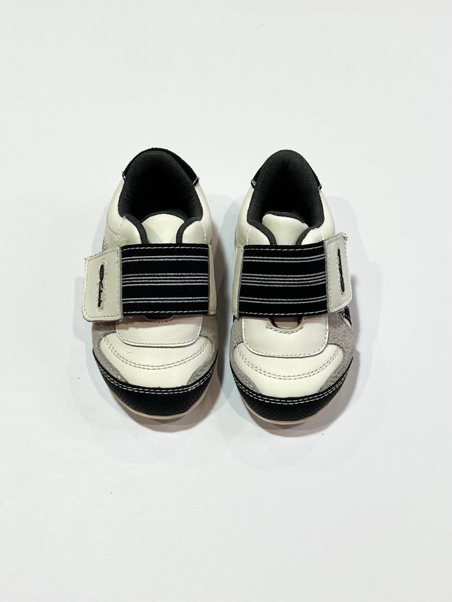 White velcro shoes - Size EU20