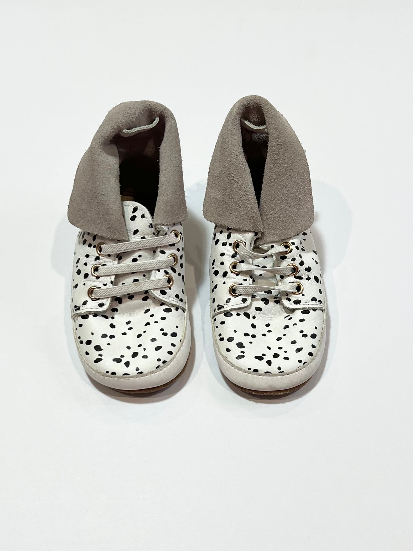 Baby hi-top shoes - Size EU21/22
