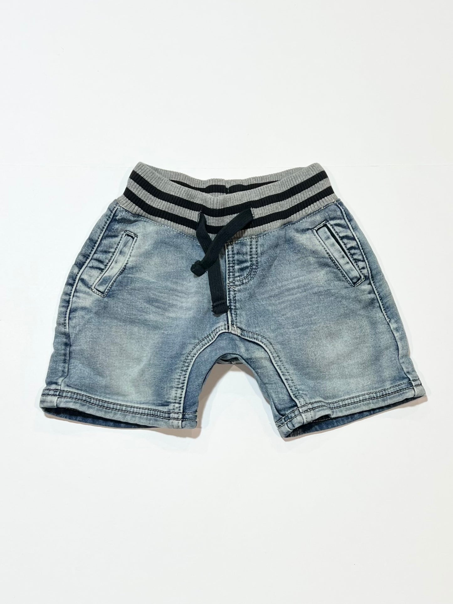 Denim shorts - Size 1-2