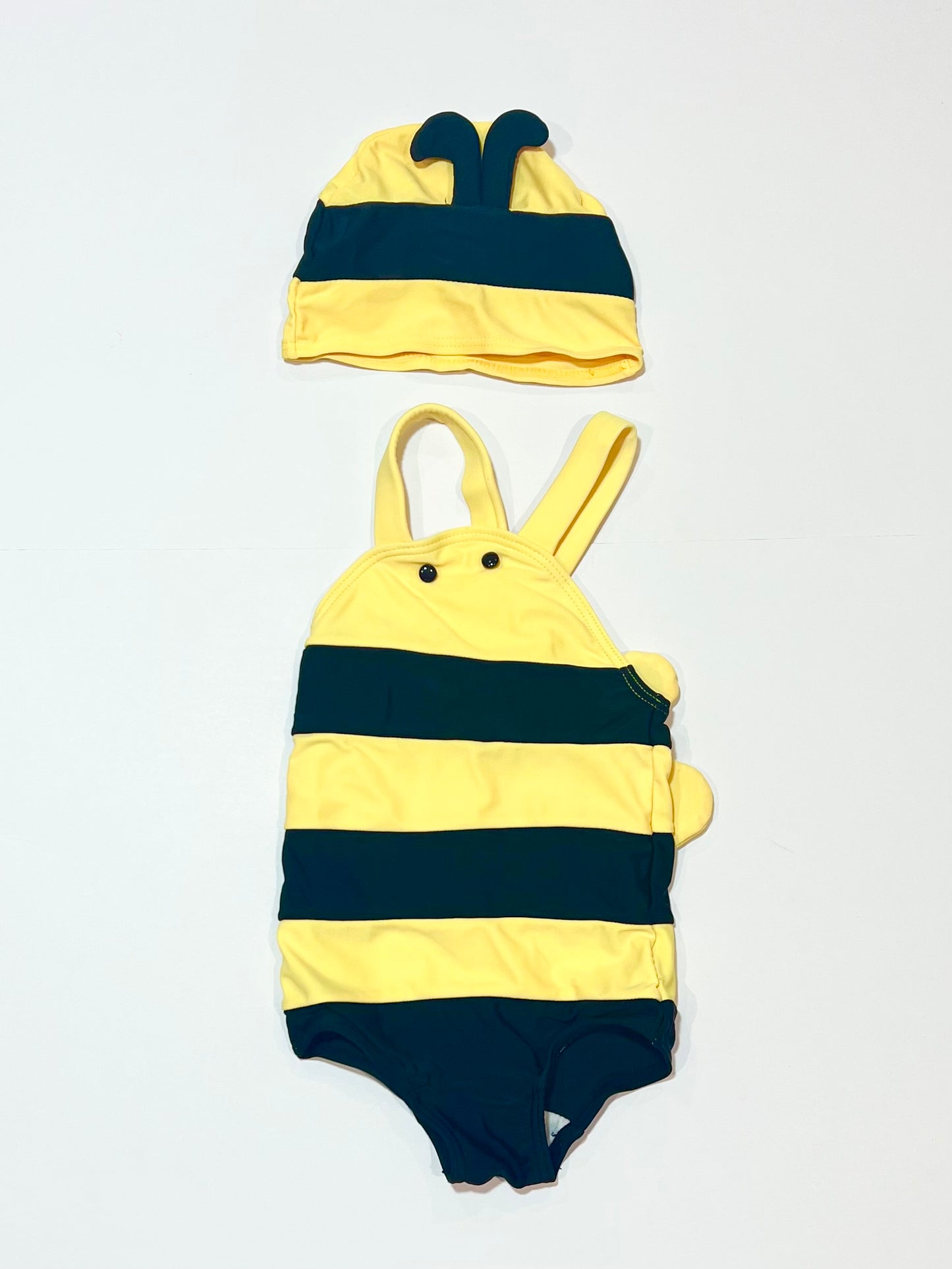 Buzzy bee one piece and cap - Size 1