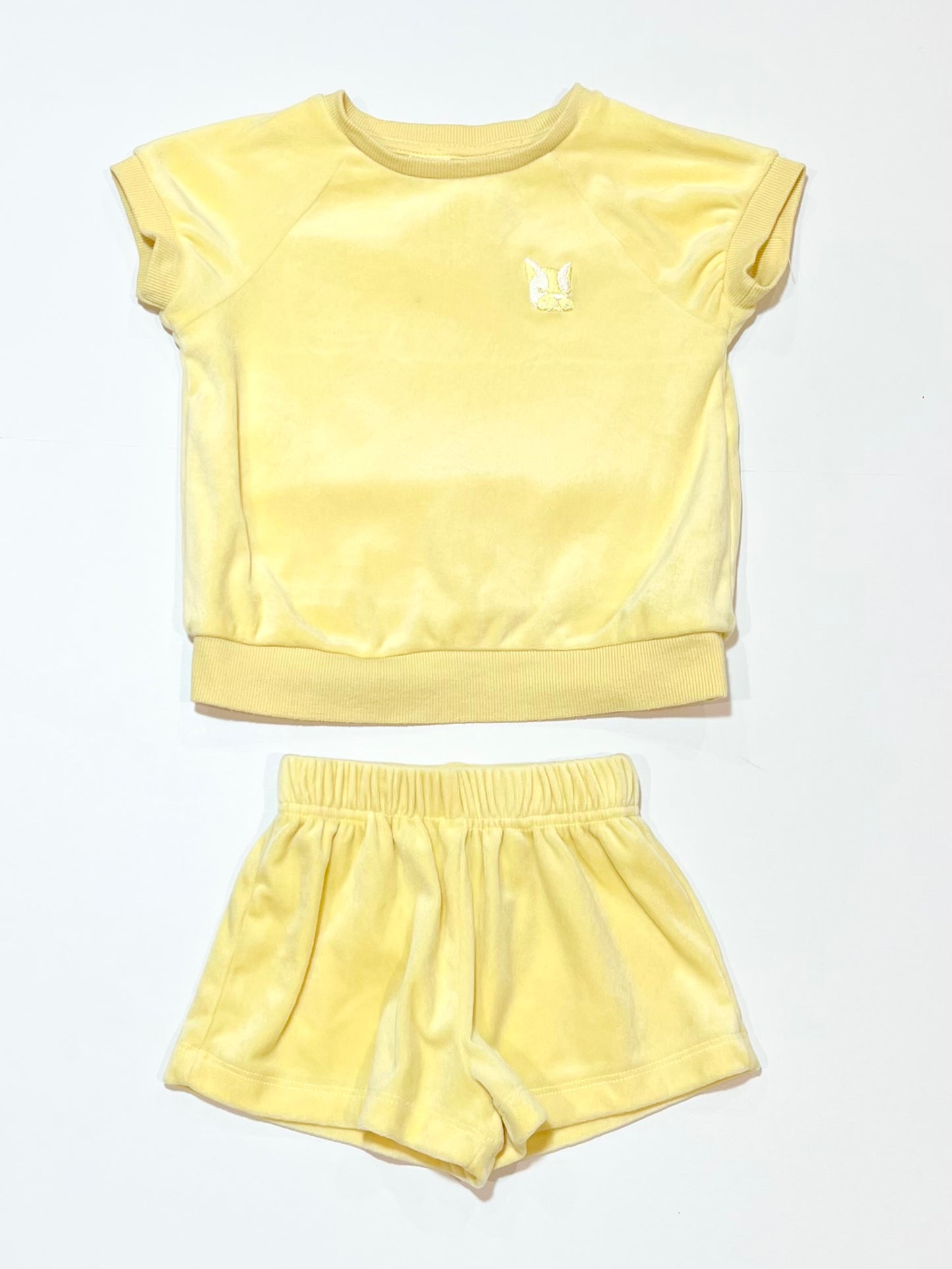Yellow velour pyjamas - Size 1