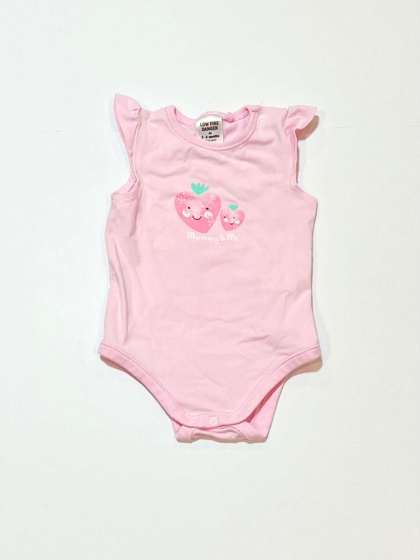 Strawberry bodysuit - Size 00