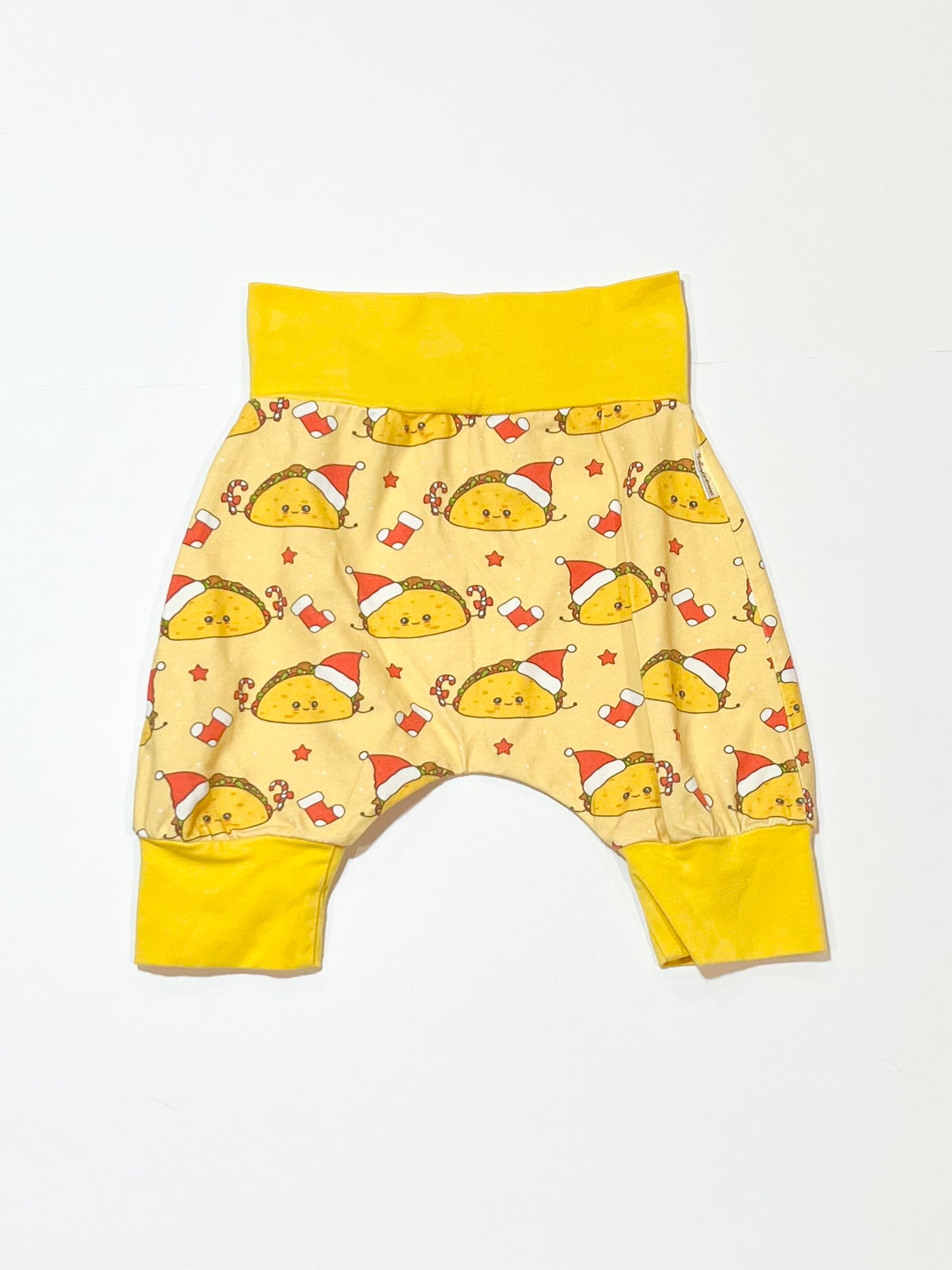 Christmas taco shorts - Size 2