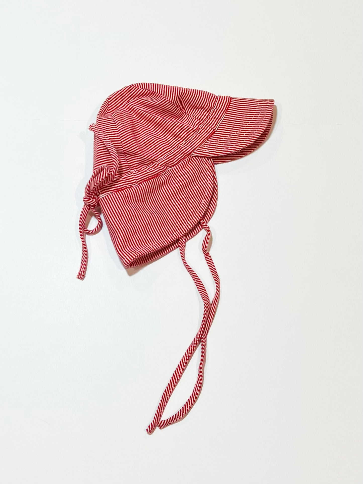 Red stripe flap cap - Size Small