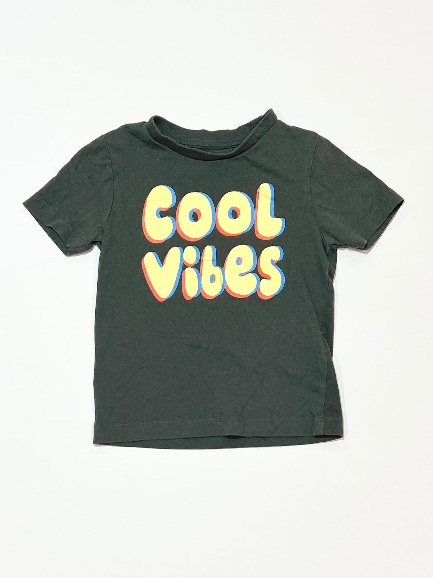 Cool vibes tee - Size 2