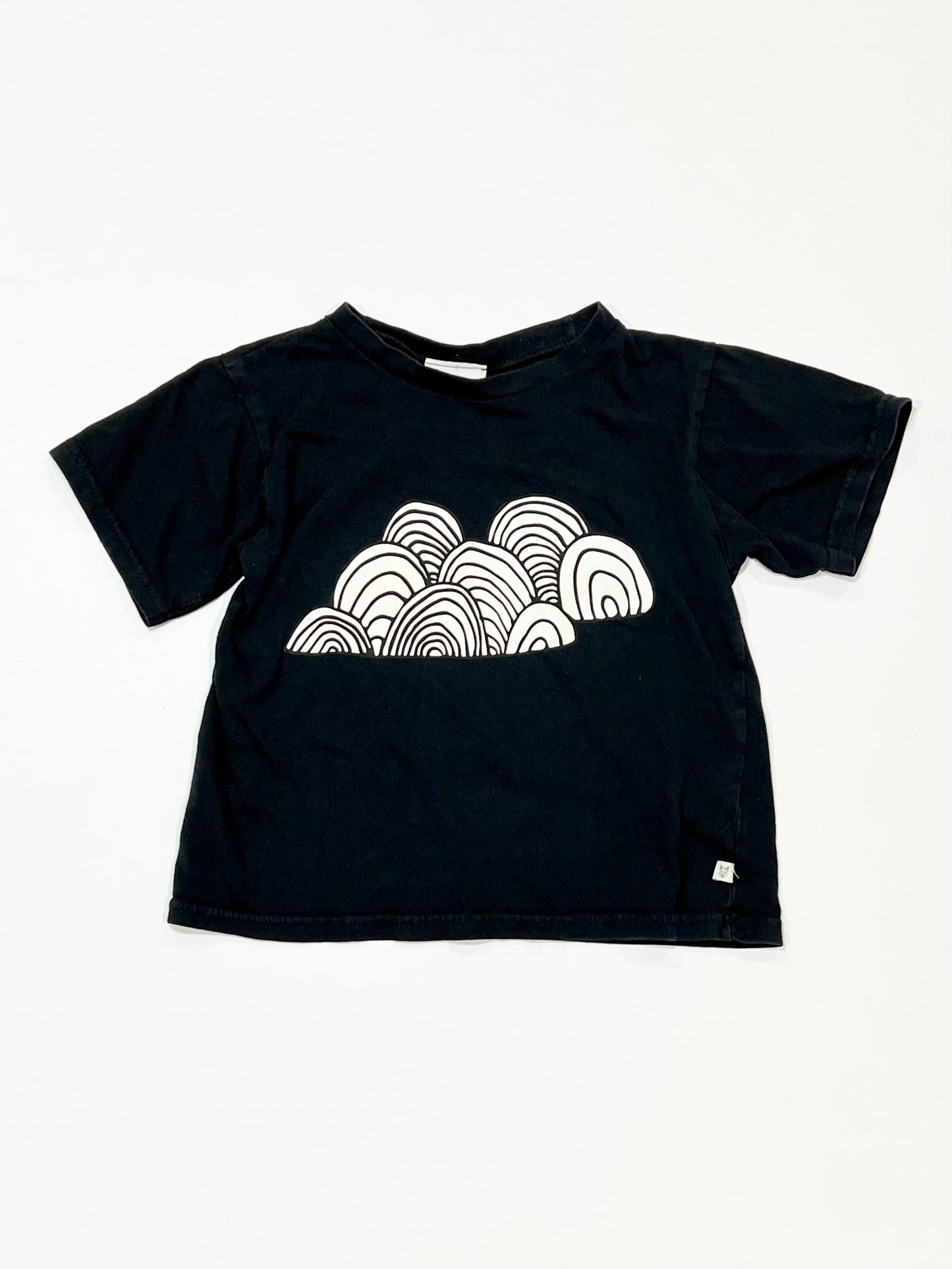 Black tee - Size 4-5