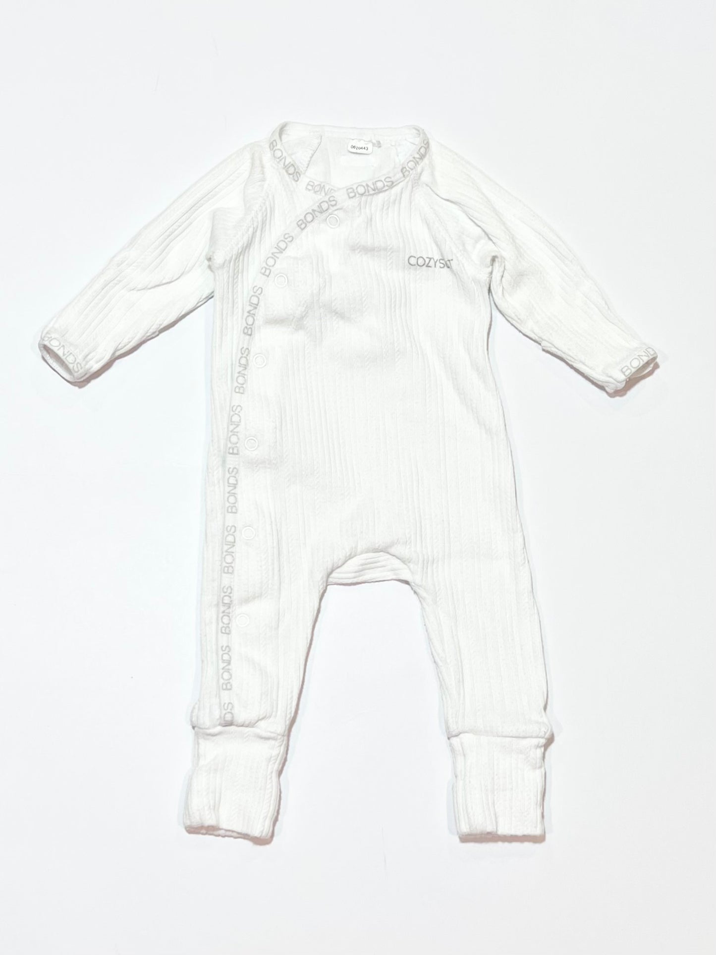 White ribbed Cosysuit - Size 00000