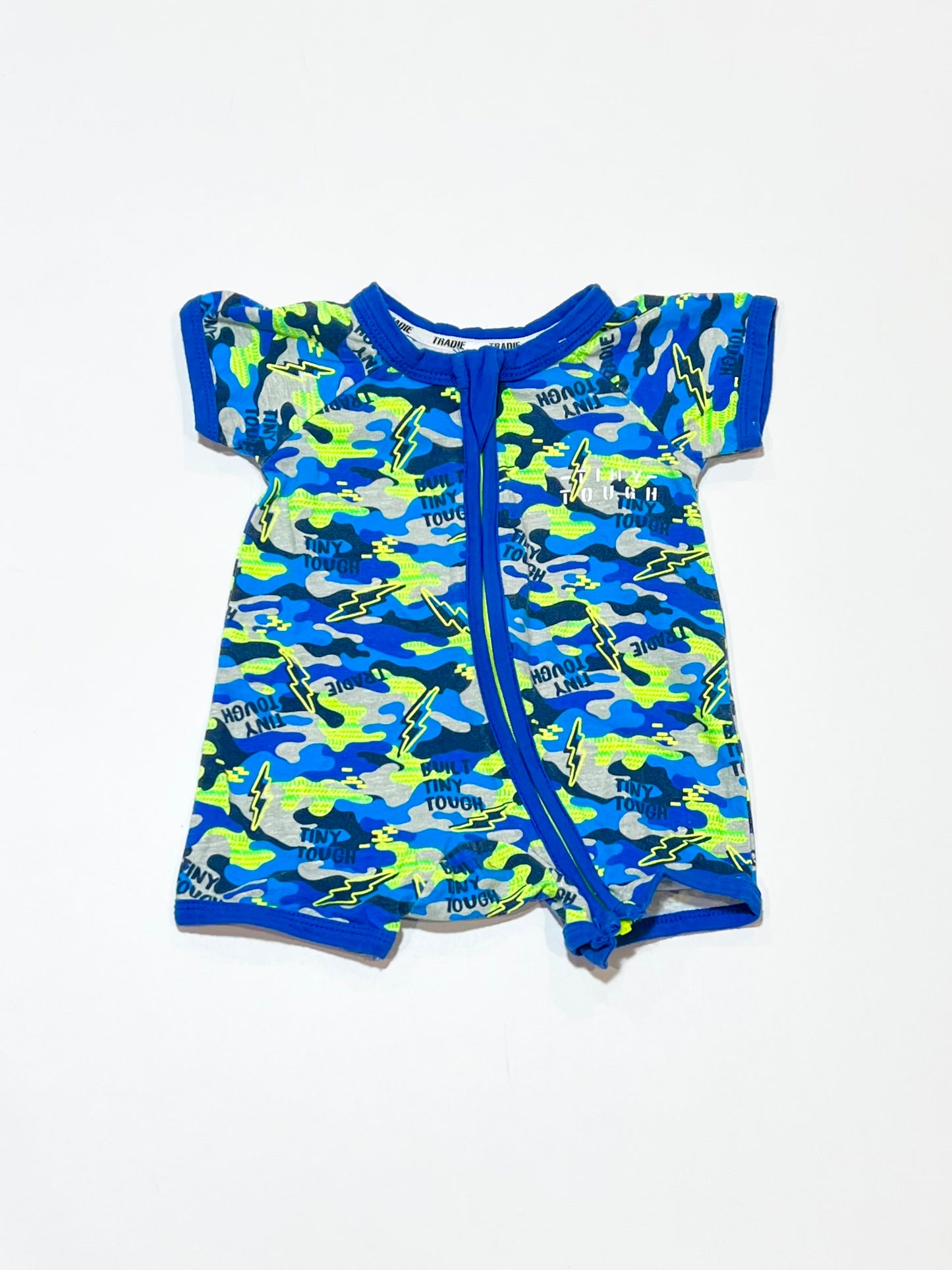 Camoflauge zip romper - Size 0000