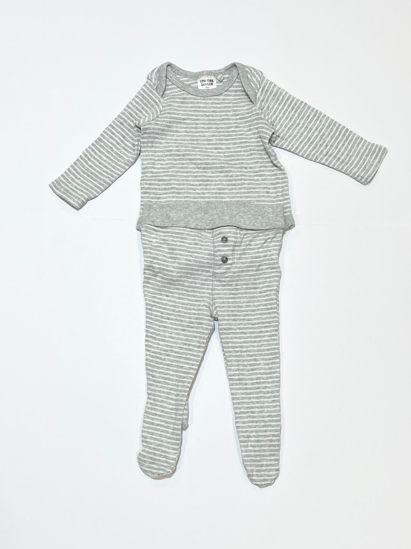 Grey striped set - Size 000