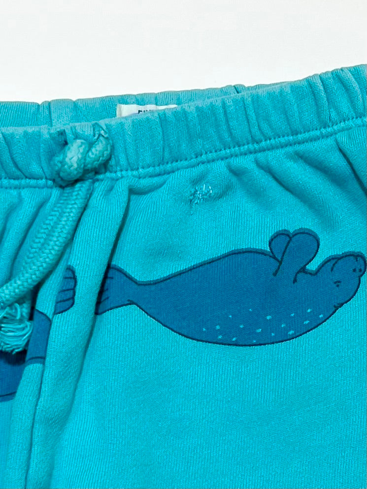 Green sweat shorts - Size 2