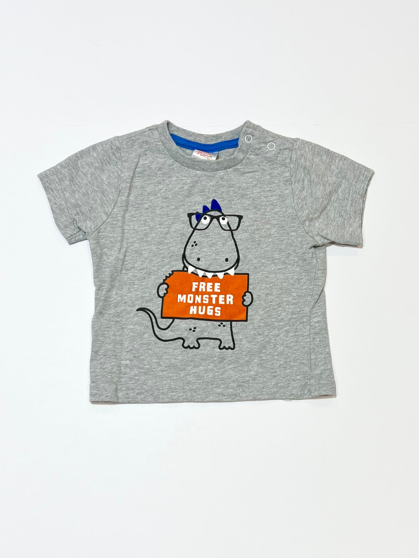 Free monster hugs tee - Size 0