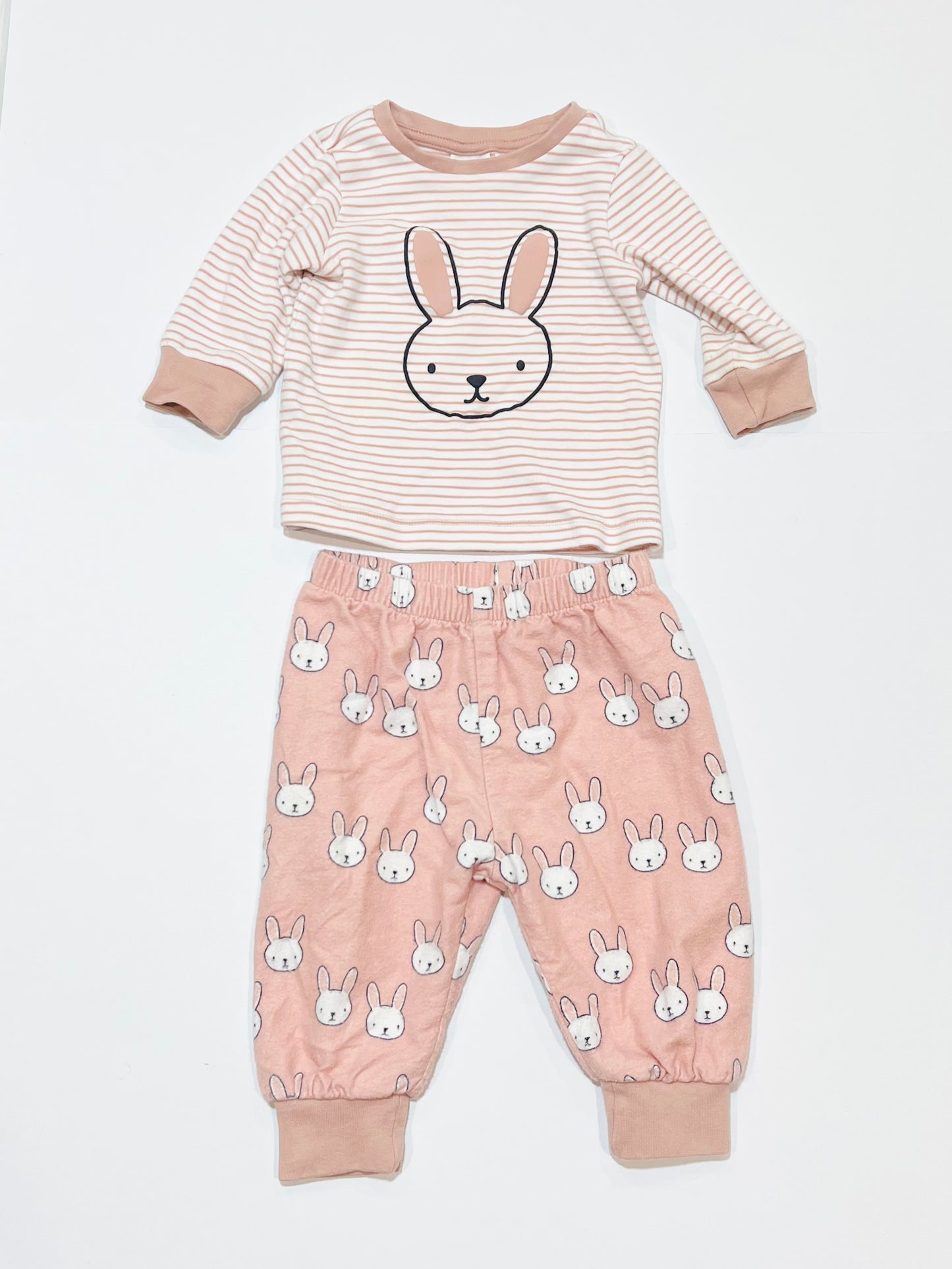 Bunny pyjamas - Size 00