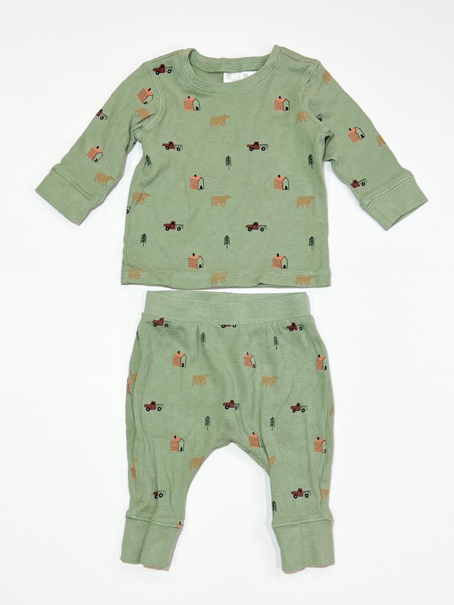 Green waffle pyjamas - Size 00