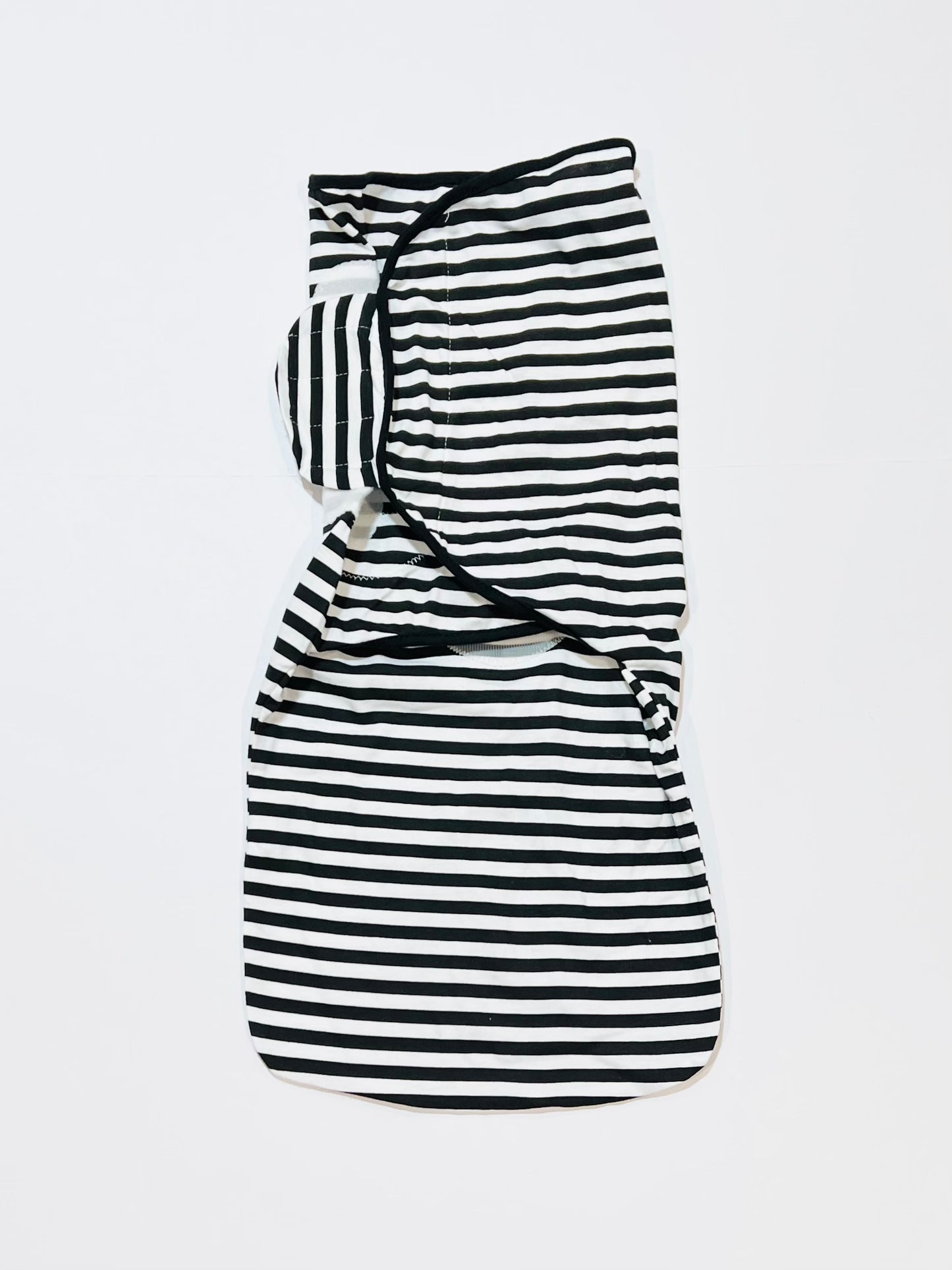 Striped swaddle wrap - Size 0-3 months
