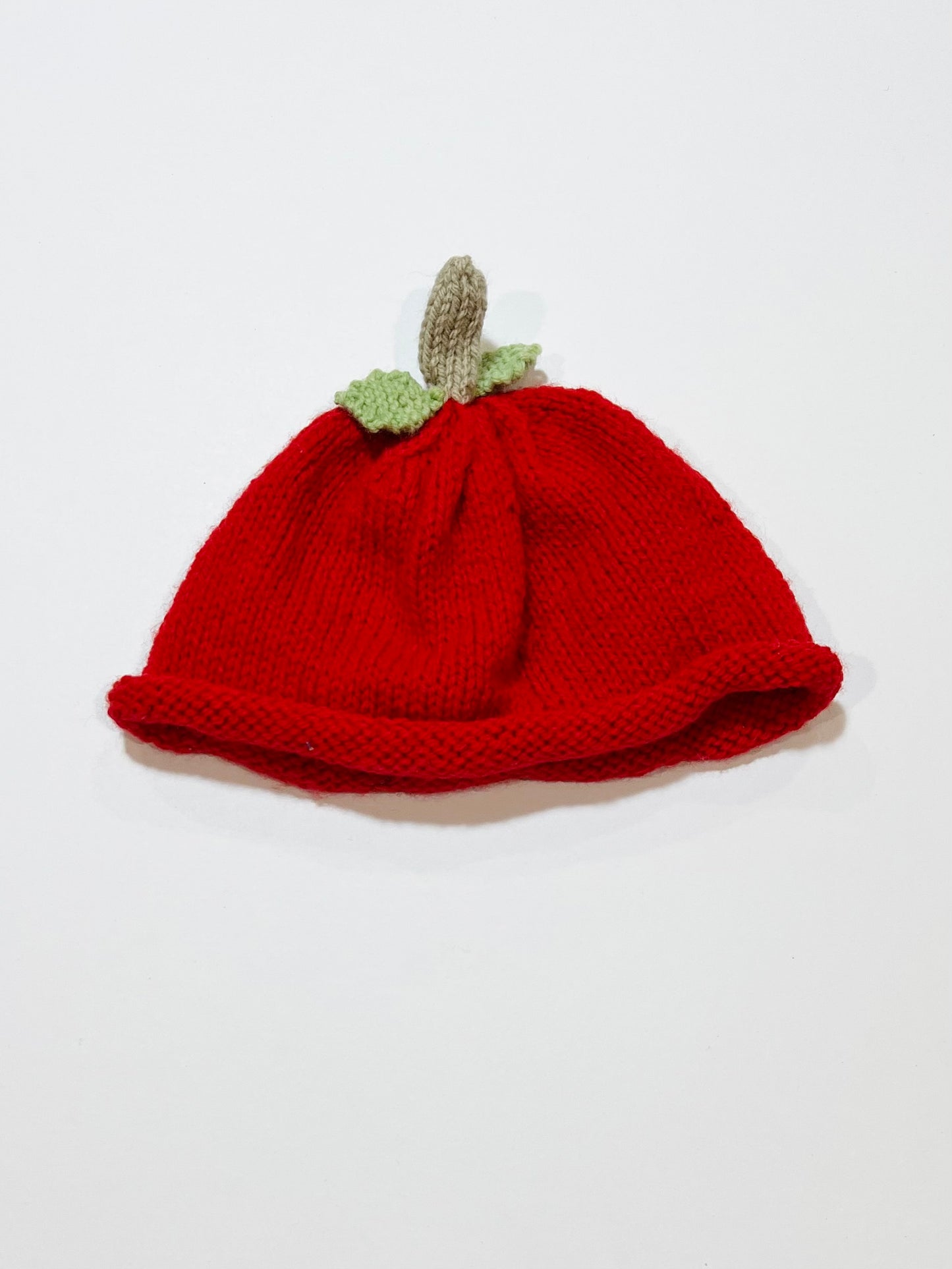 Strawberry knitted beanie - Size 6-18 months
