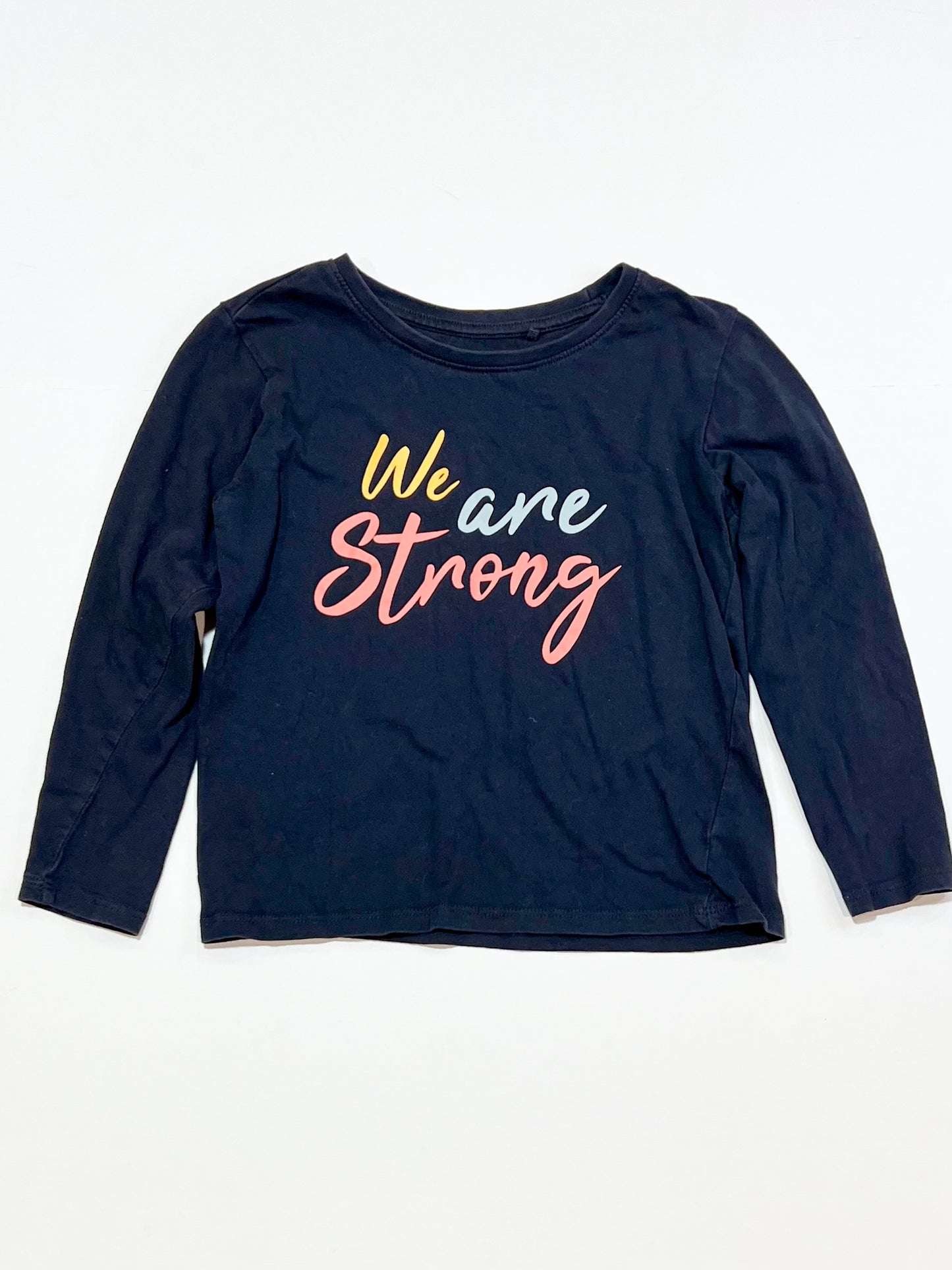 We are strong top - Size 4