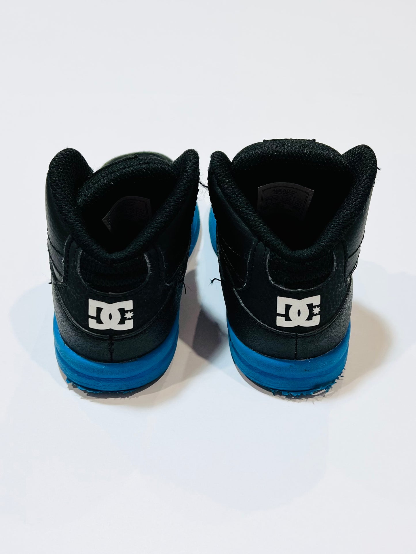 Black hi tops - Size US8