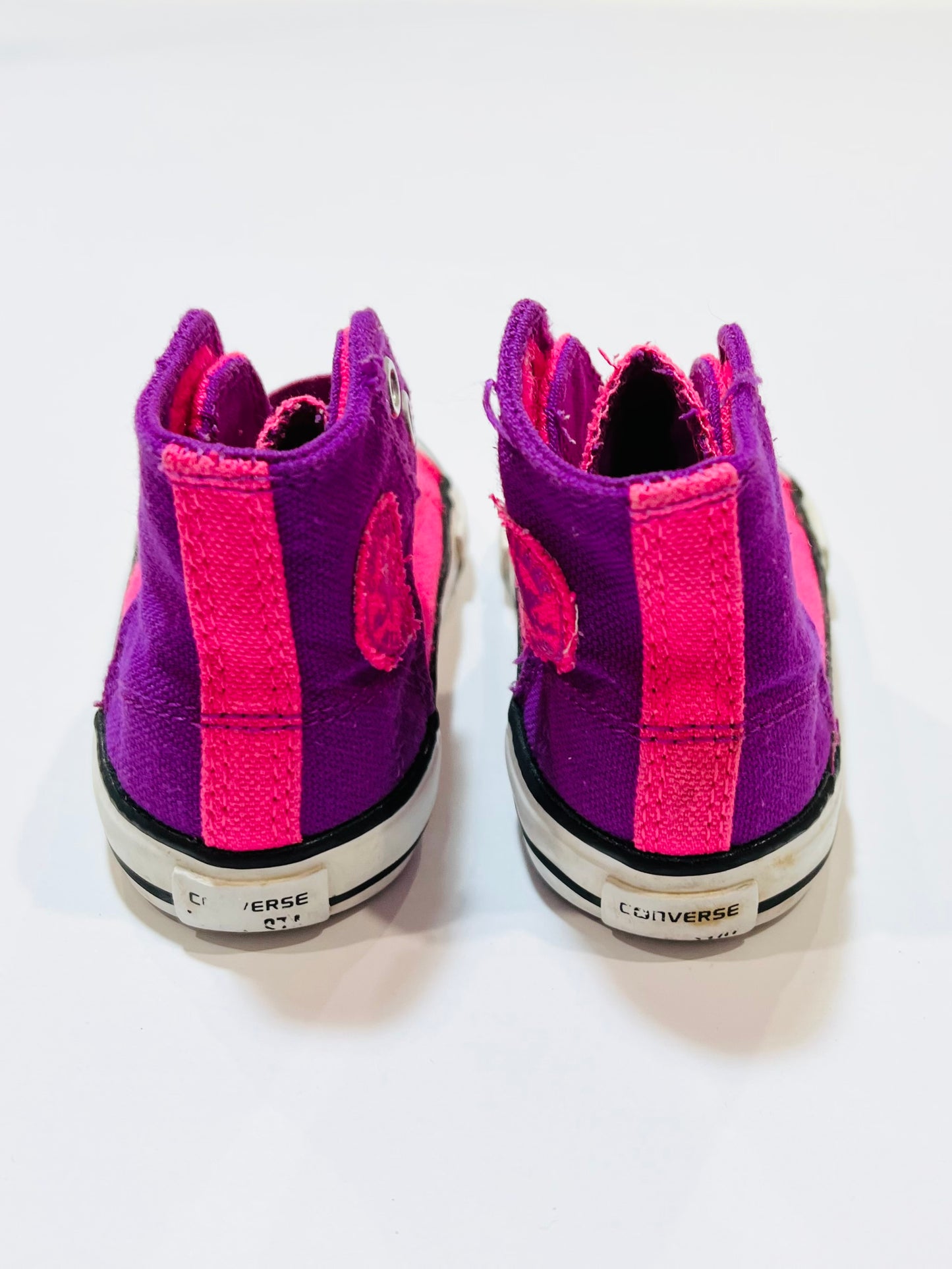 Pink high top Chucks - Size US6