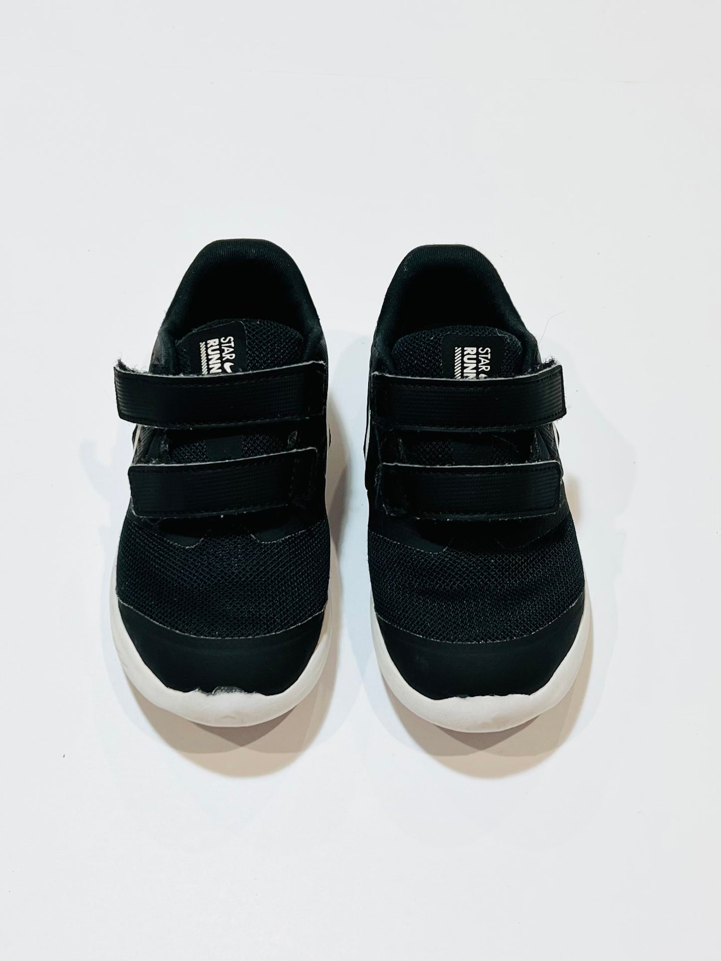 Black Star Runners - Size US9
