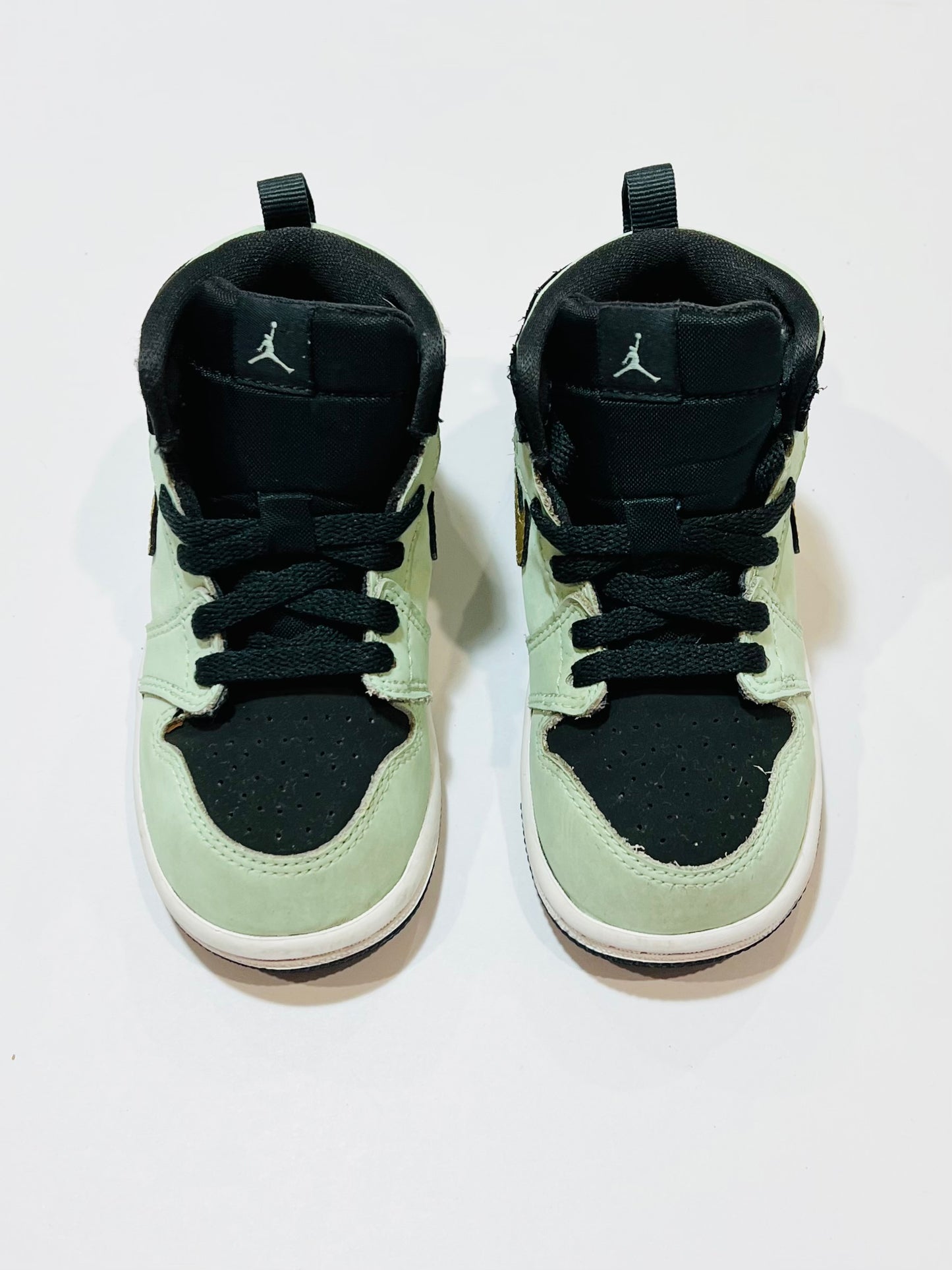Air Jordan sneakers - Size US7