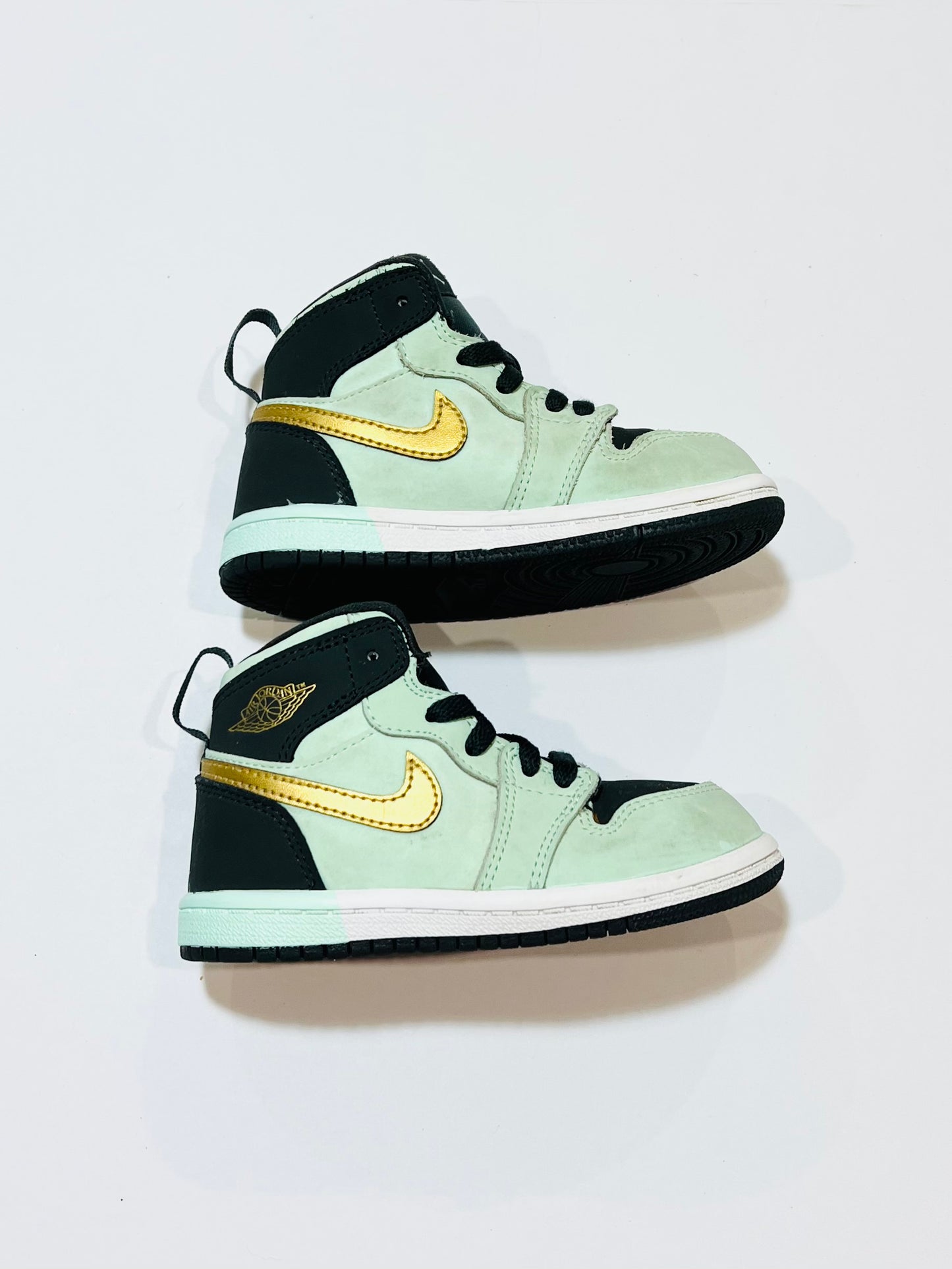 Air Jordan sneakers - Size US7