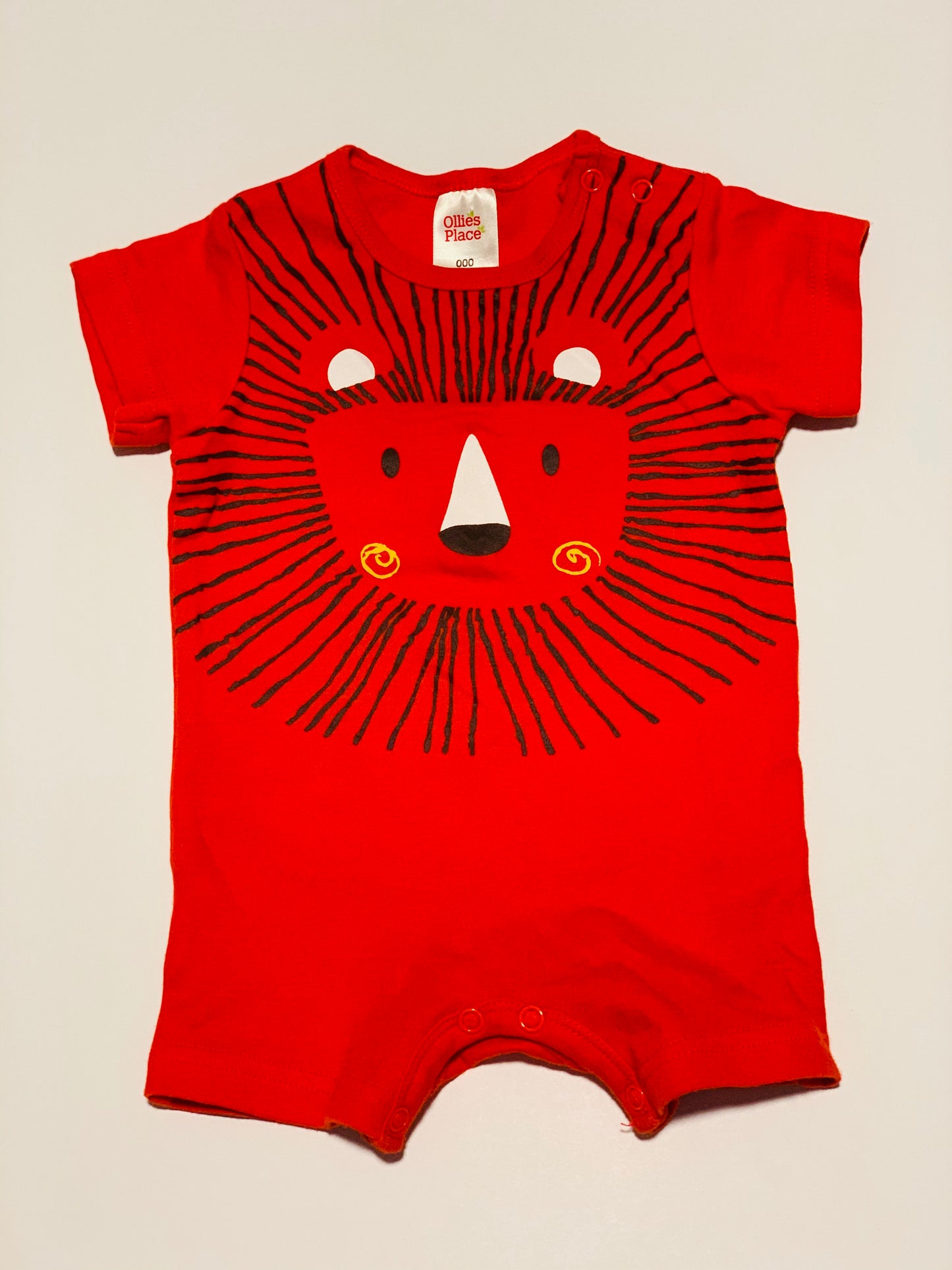 Red lion romper - Size 000