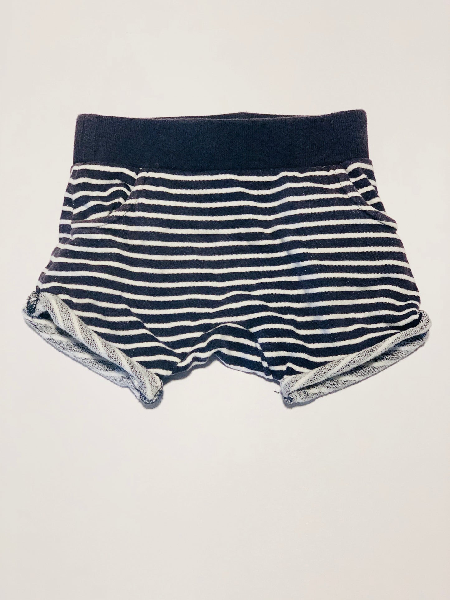 Striped bear shorts - Size 0
