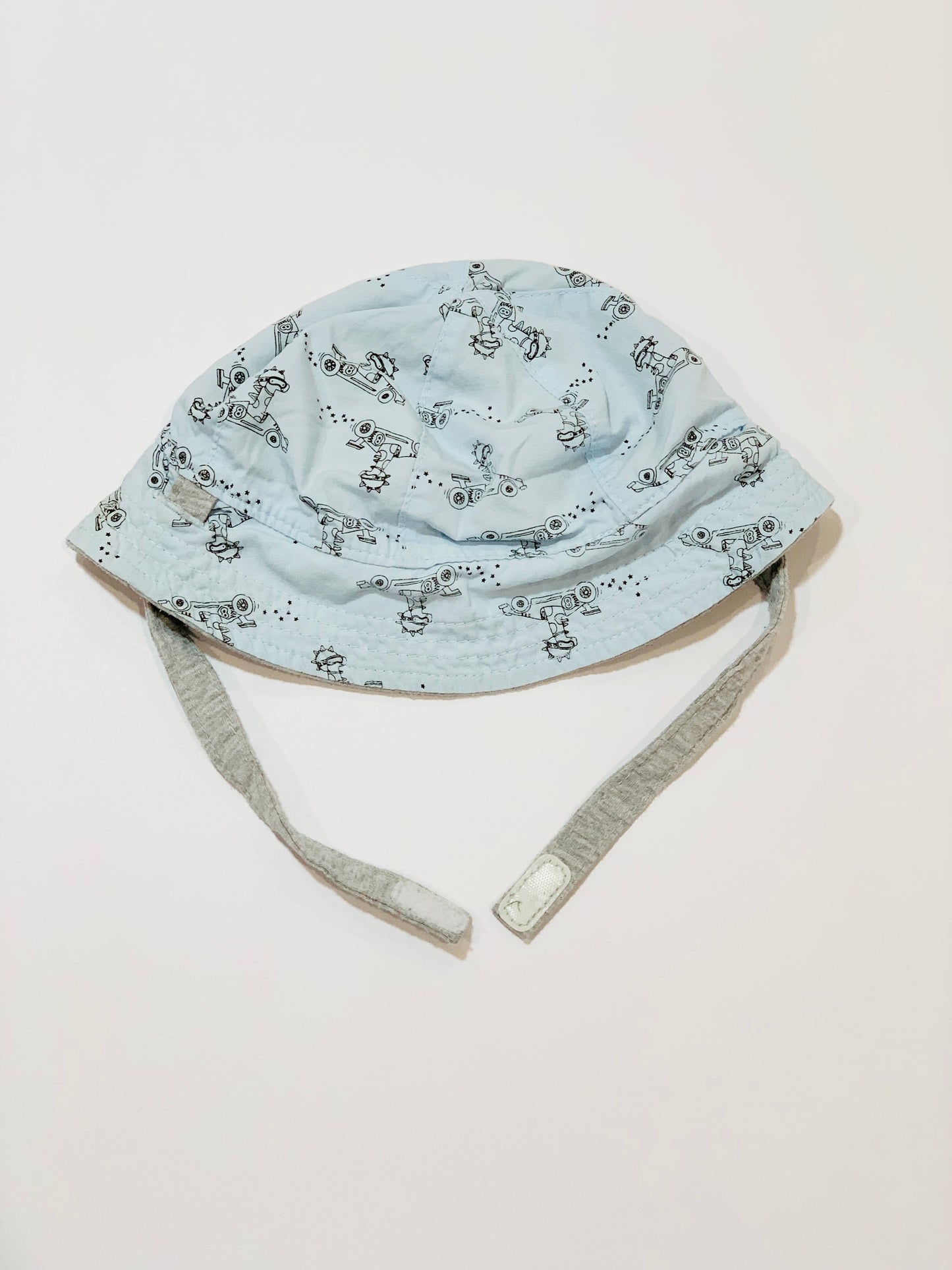 Blue race car hat - Size 0-6 months