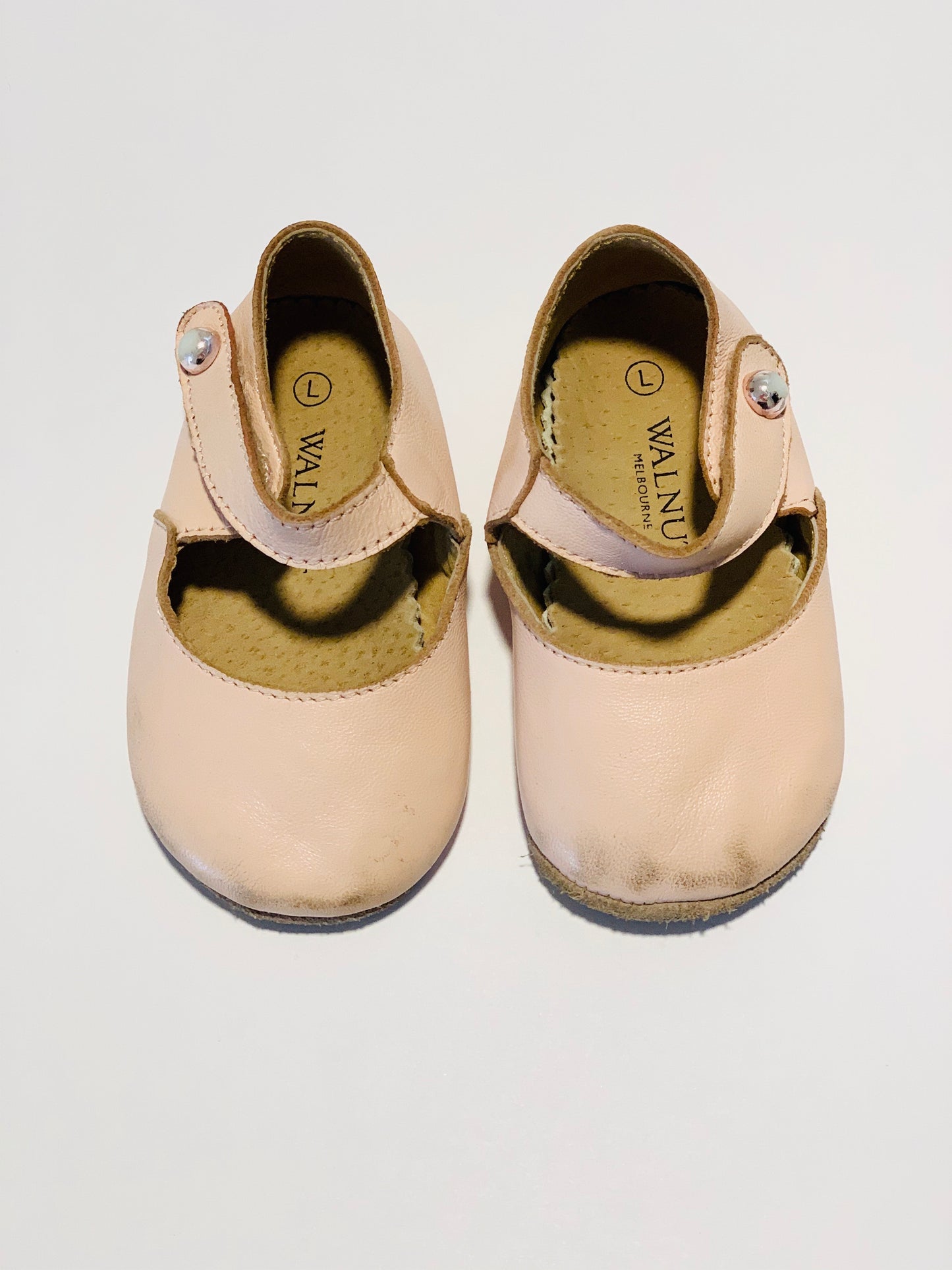 Pink leather soft shoes - Size L (12-13cm)