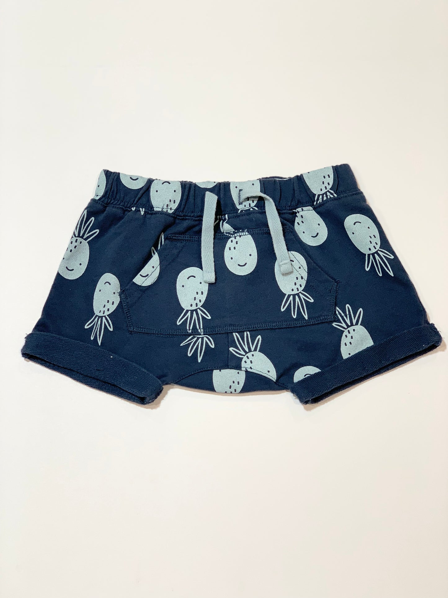 Pineapple shorts - Size 0