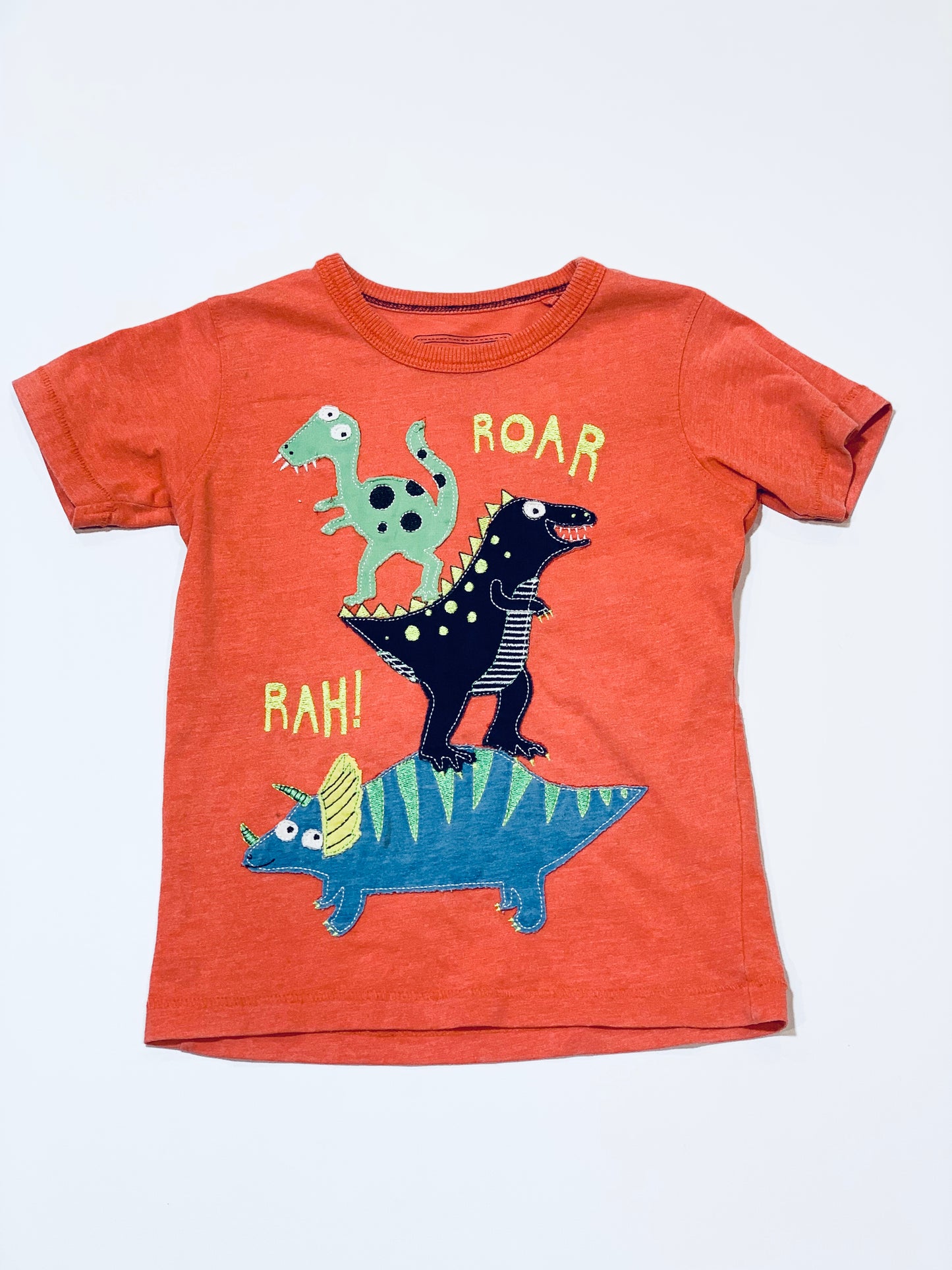 Dinosaurs tee - Size 3-4