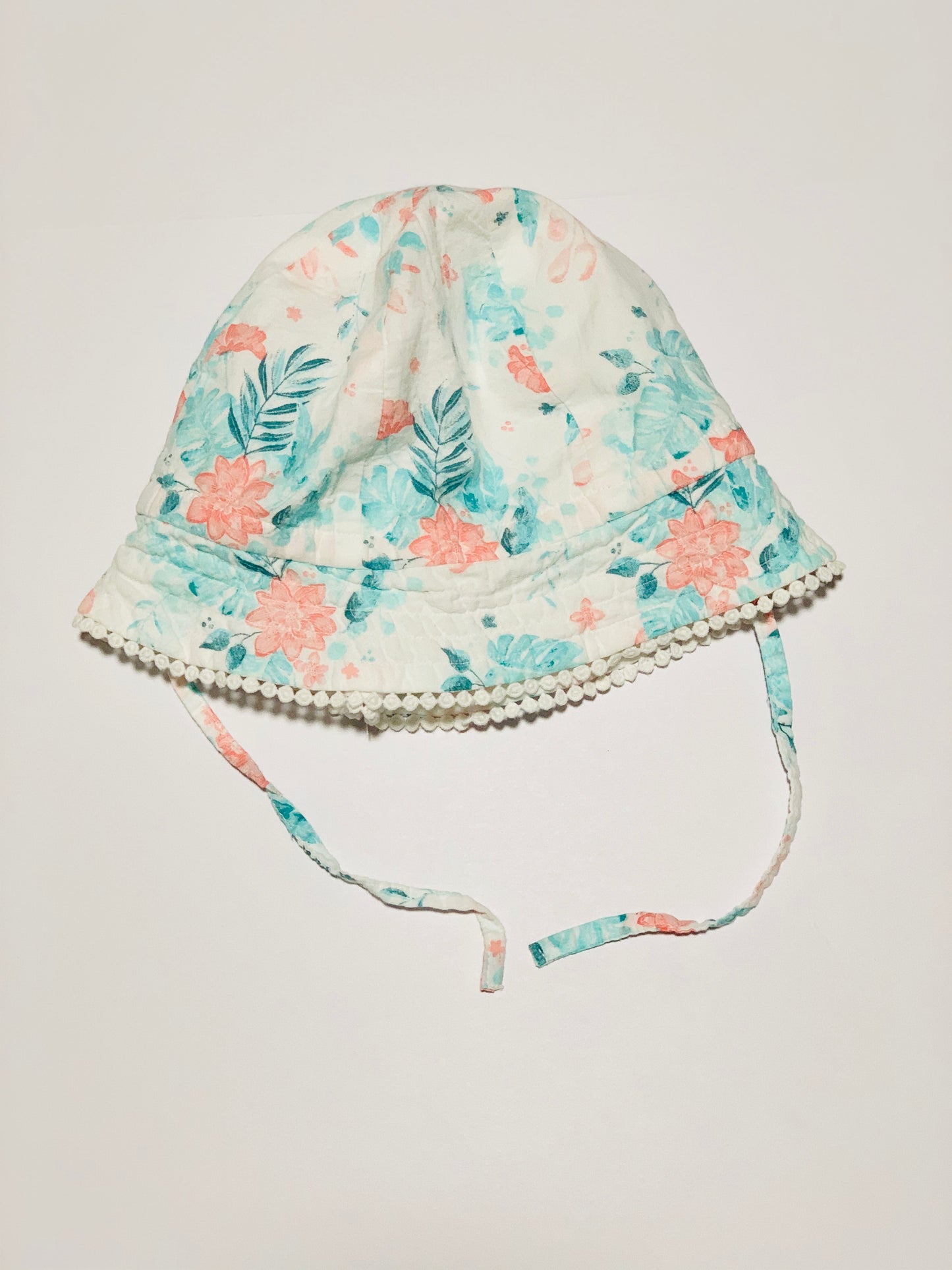 Floral hat - Size large