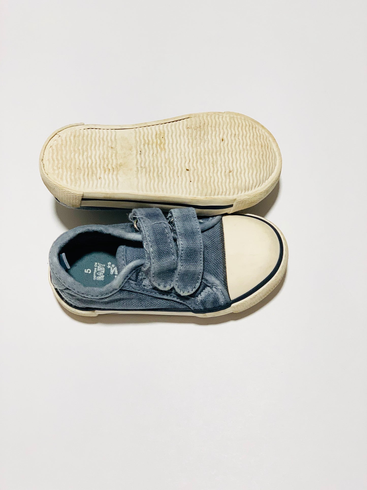 Vintage wash trainers - Size 5