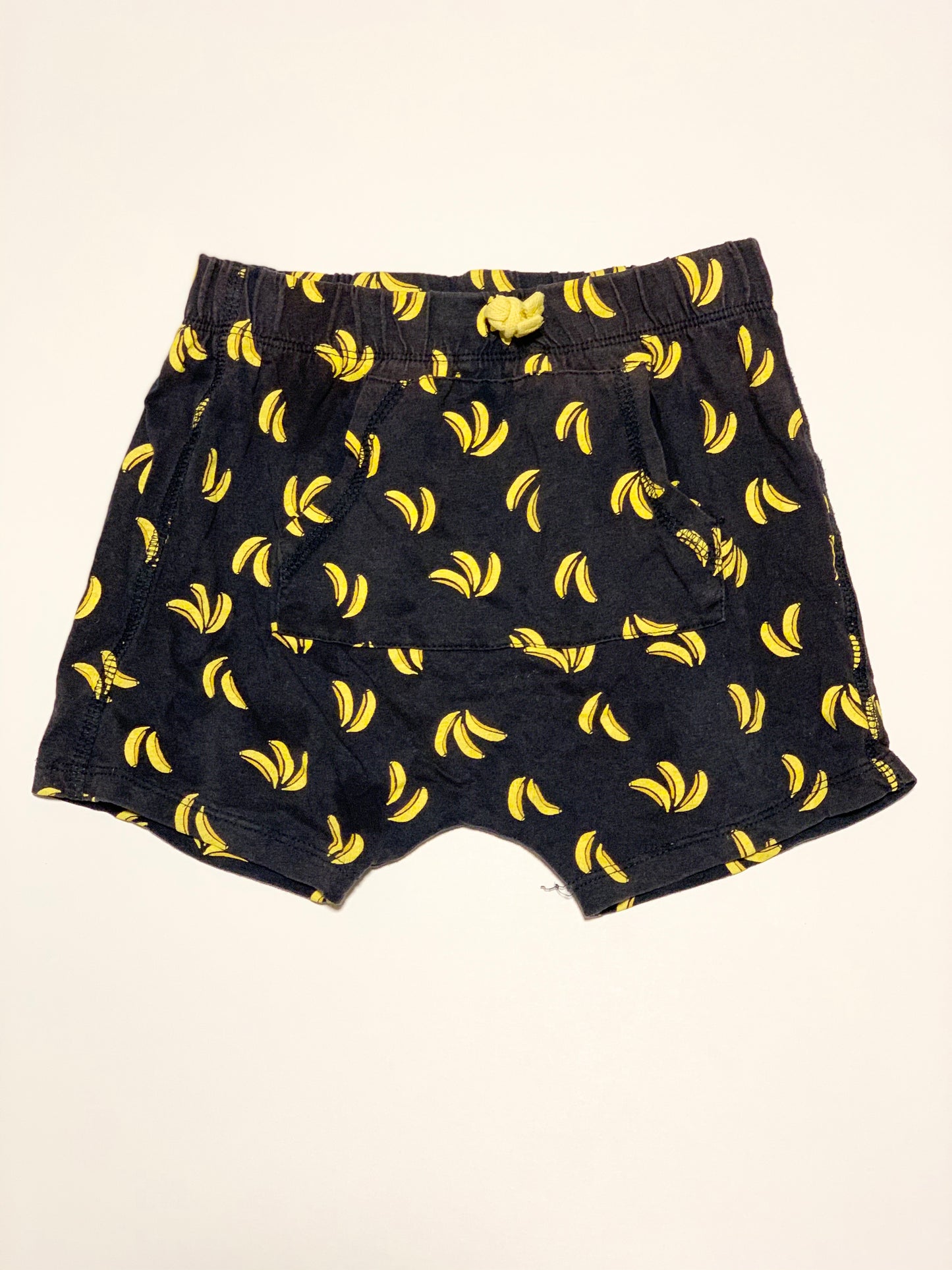Bananas shorts - Size 2