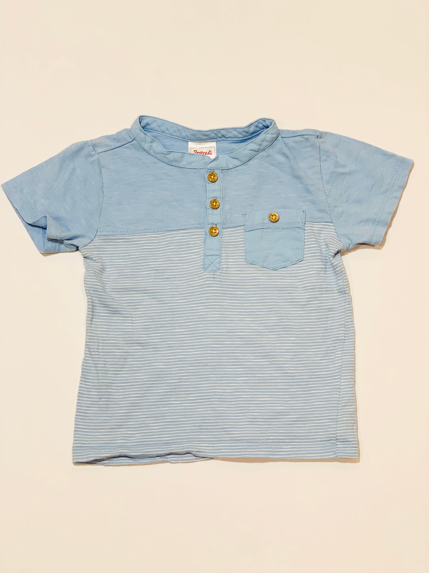 Blue button tee - Size 2