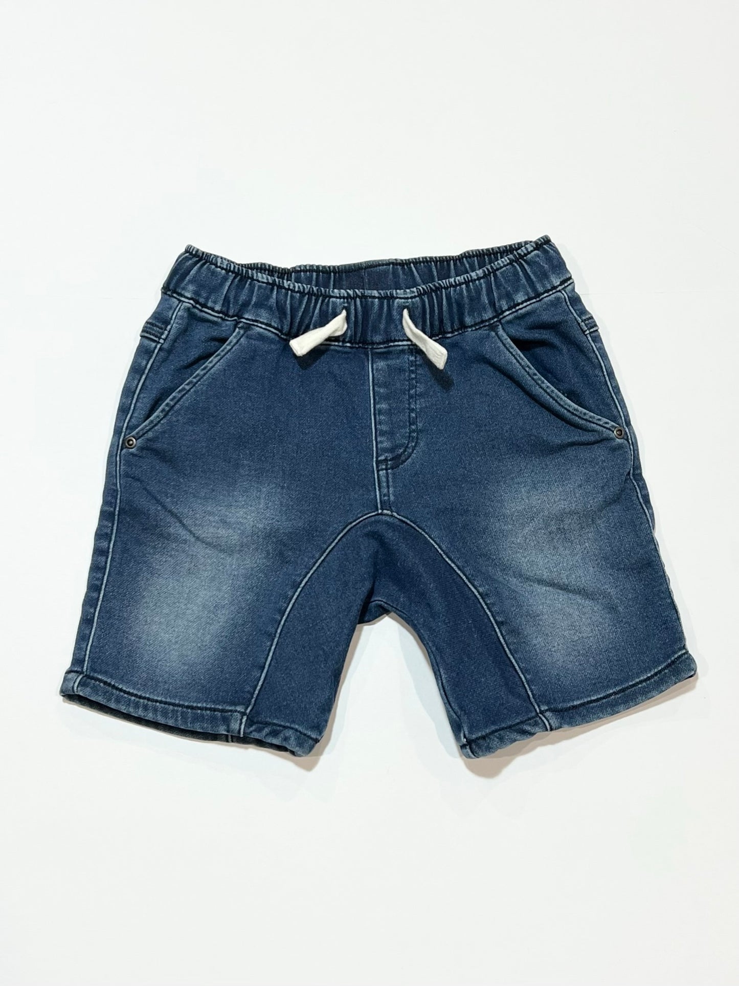 Stretchy denim shorts - Size 4