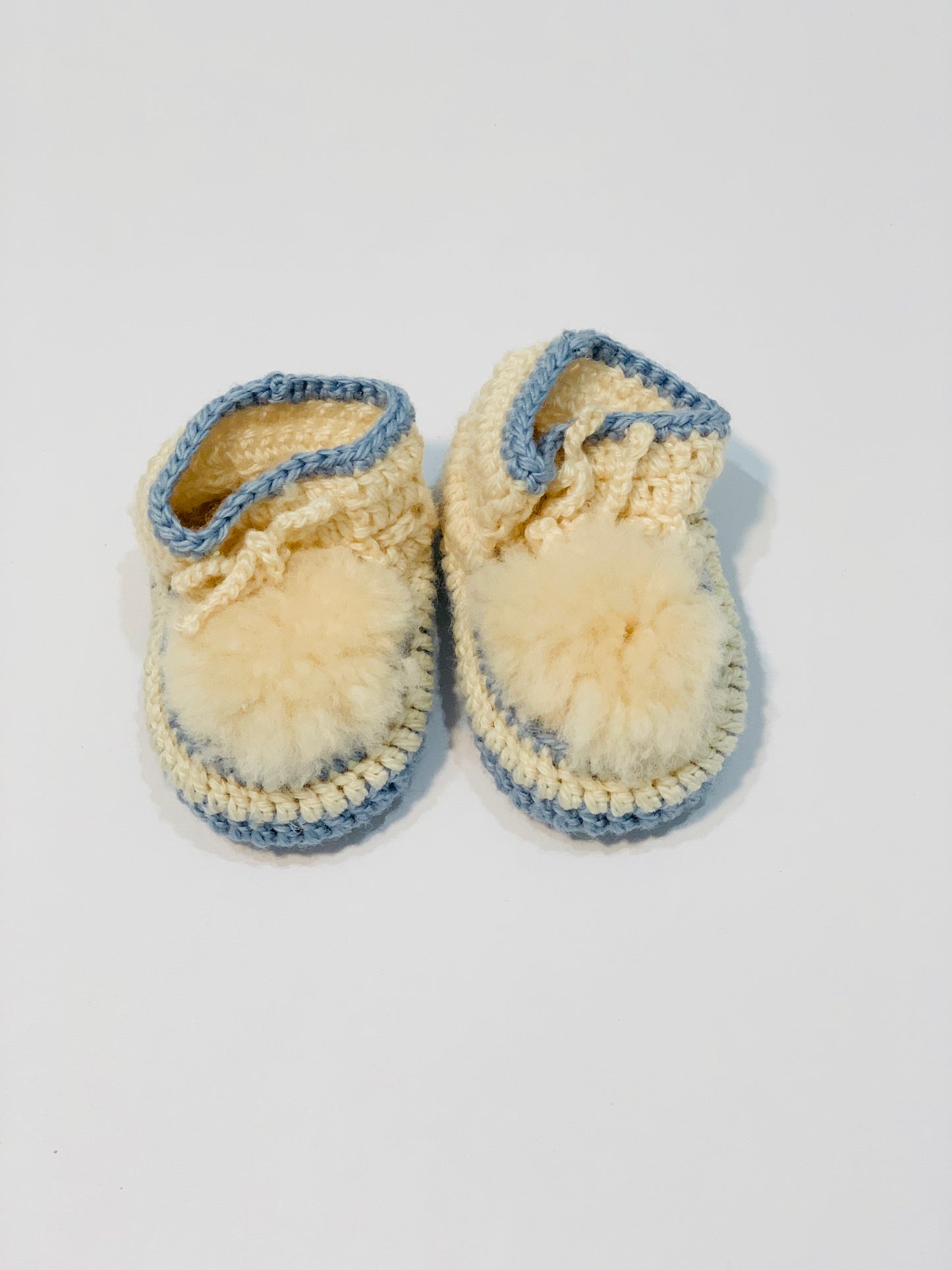 Crocheted woollen booties - Size 0-3 months